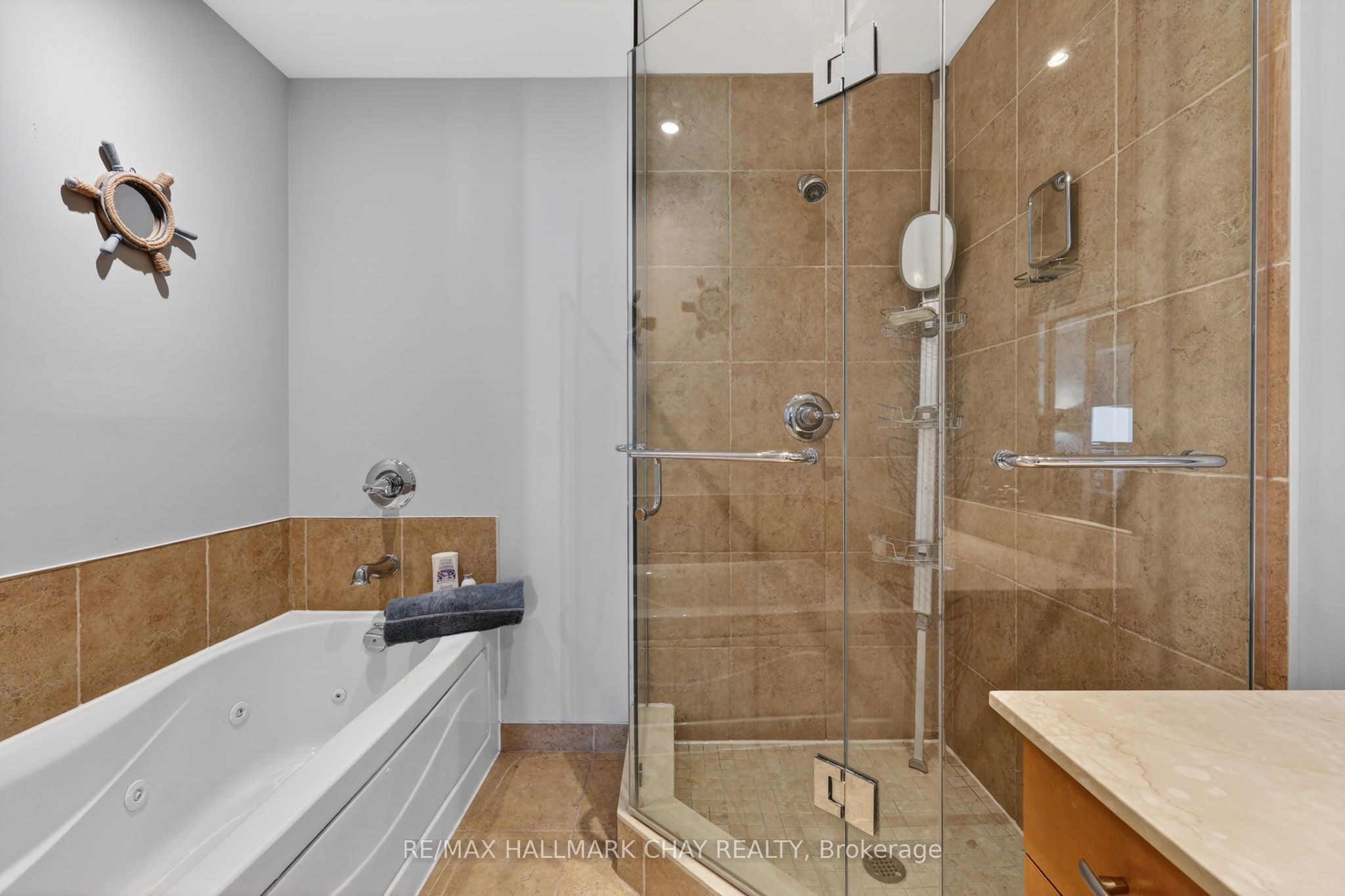 37 Ellen Street 805, Barrie, ON L4N 6G2