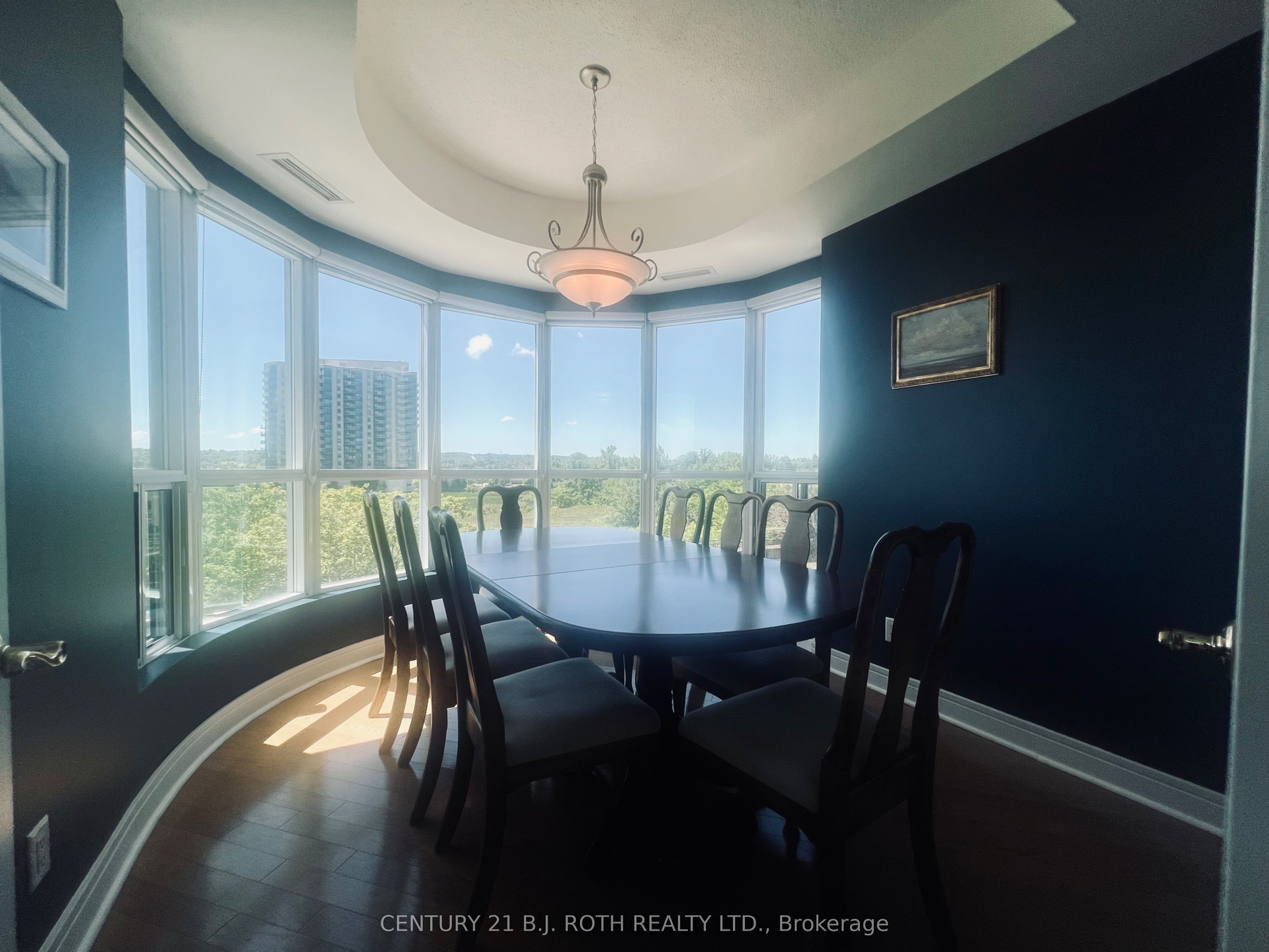 2 TORONTO Street 411, Barrie, ON L4N 9R2