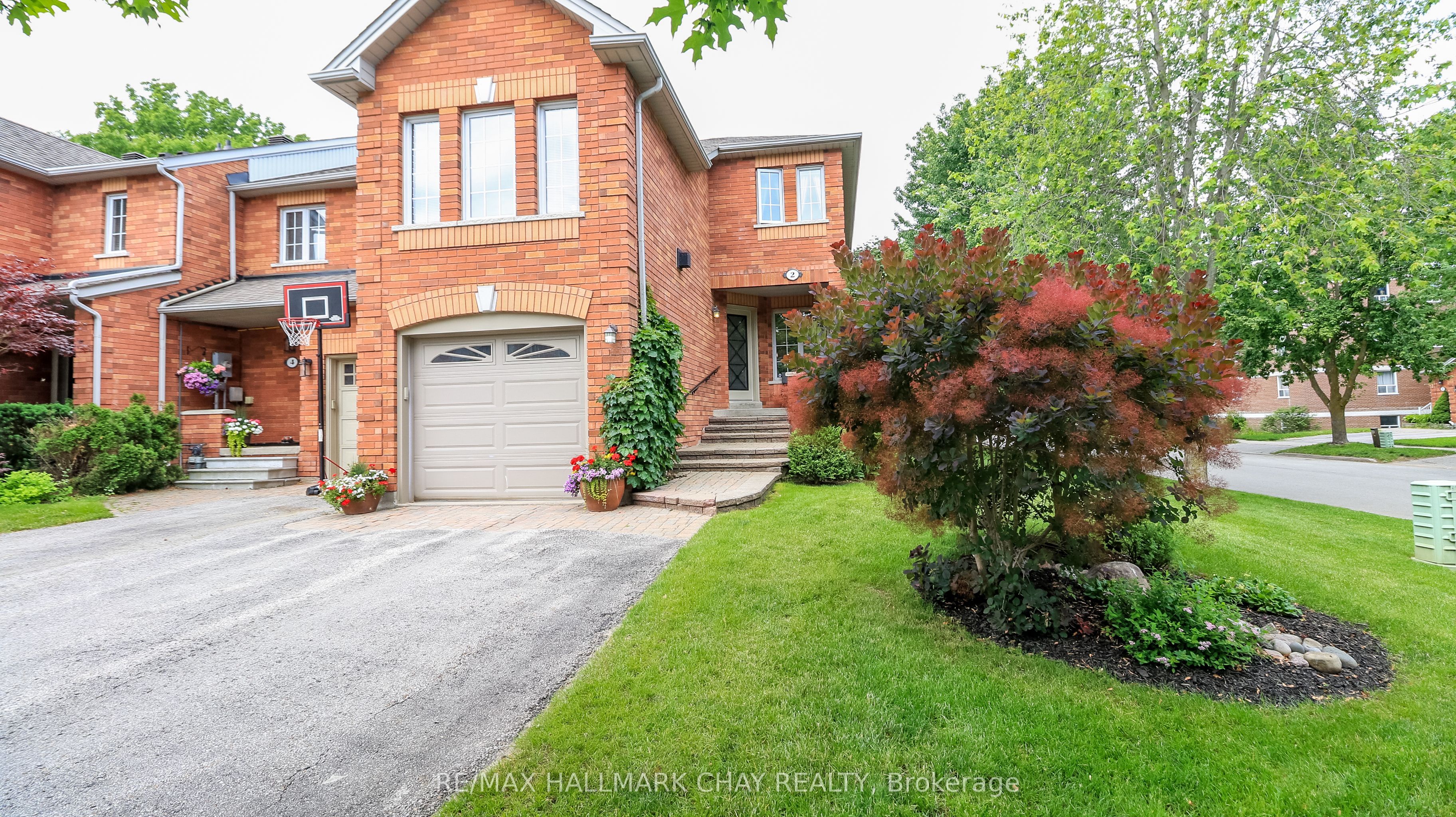 2 Kelly Place, Barrie, ON L4N 8N2