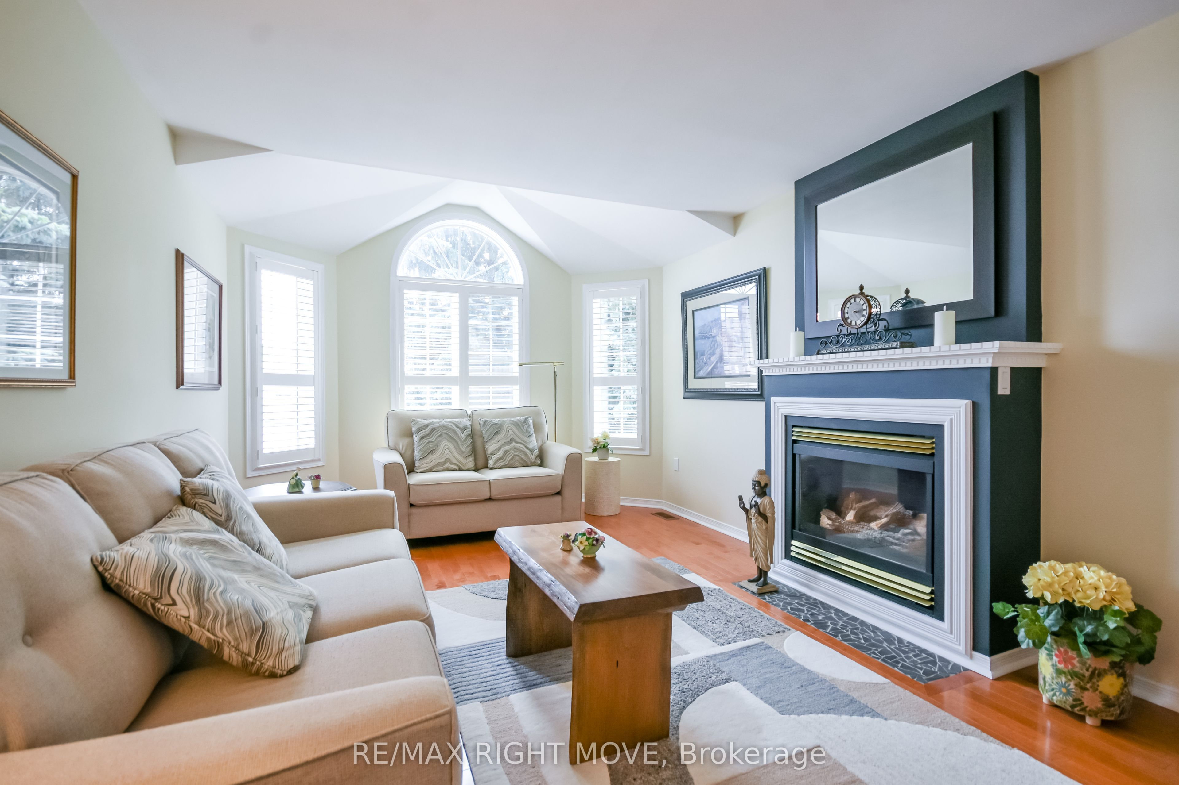 89 Carter Crescent, Orillia, ON L3V 7R9