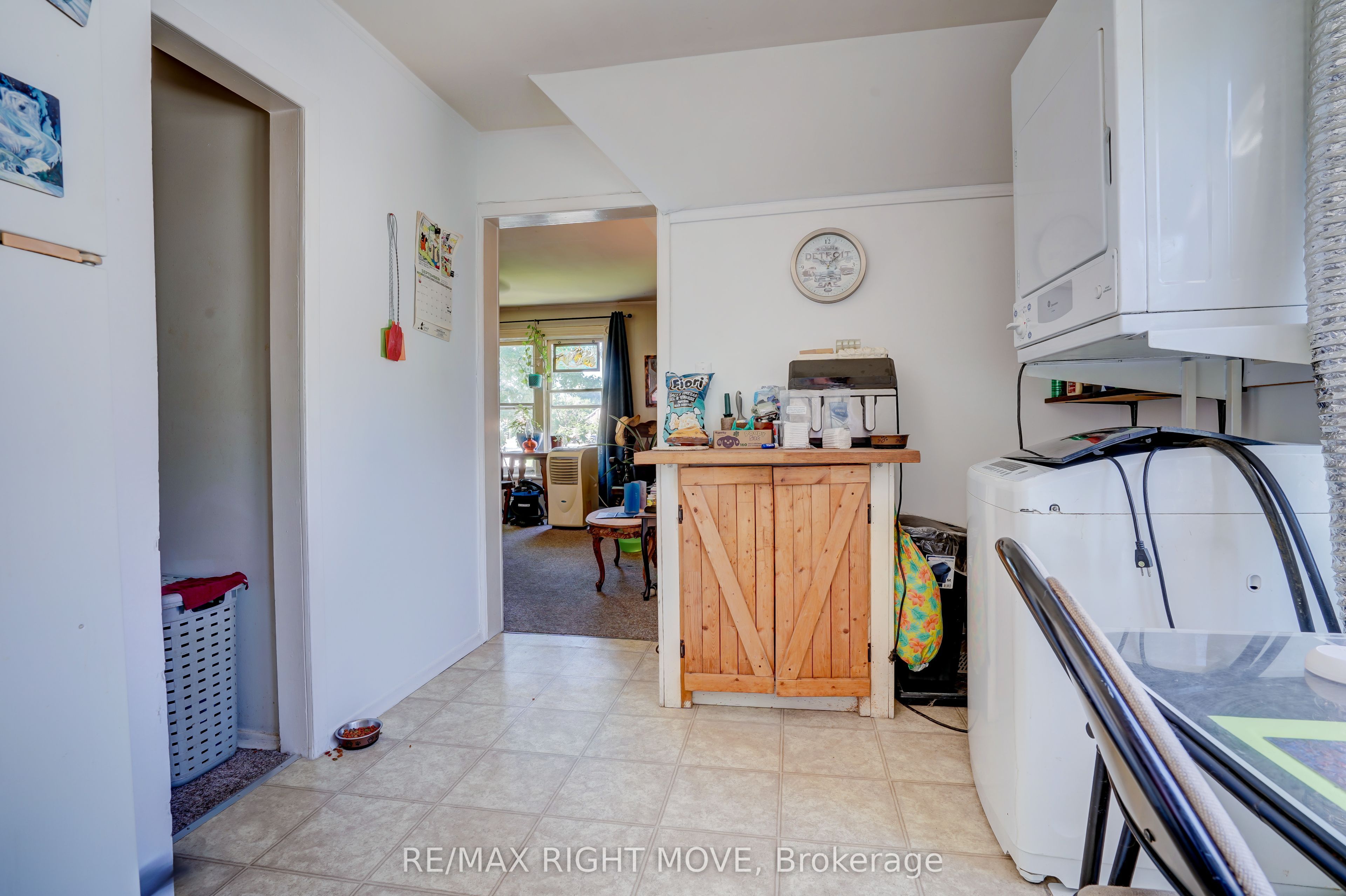 72 Dunedin Street, Orillia, ON L3V 5T5