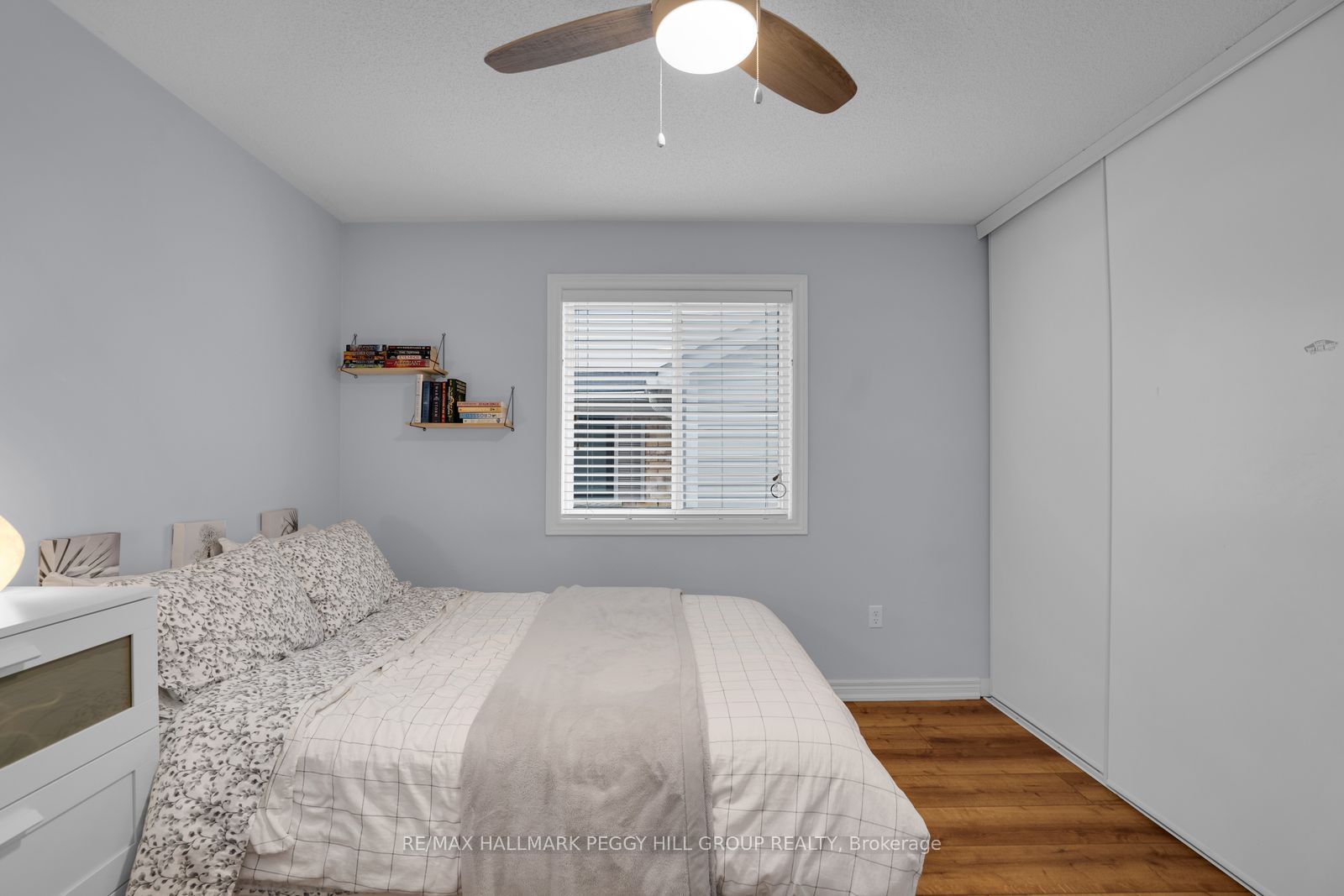 7 Bentley Crescent, Barrie, ON L4N 0Z1
