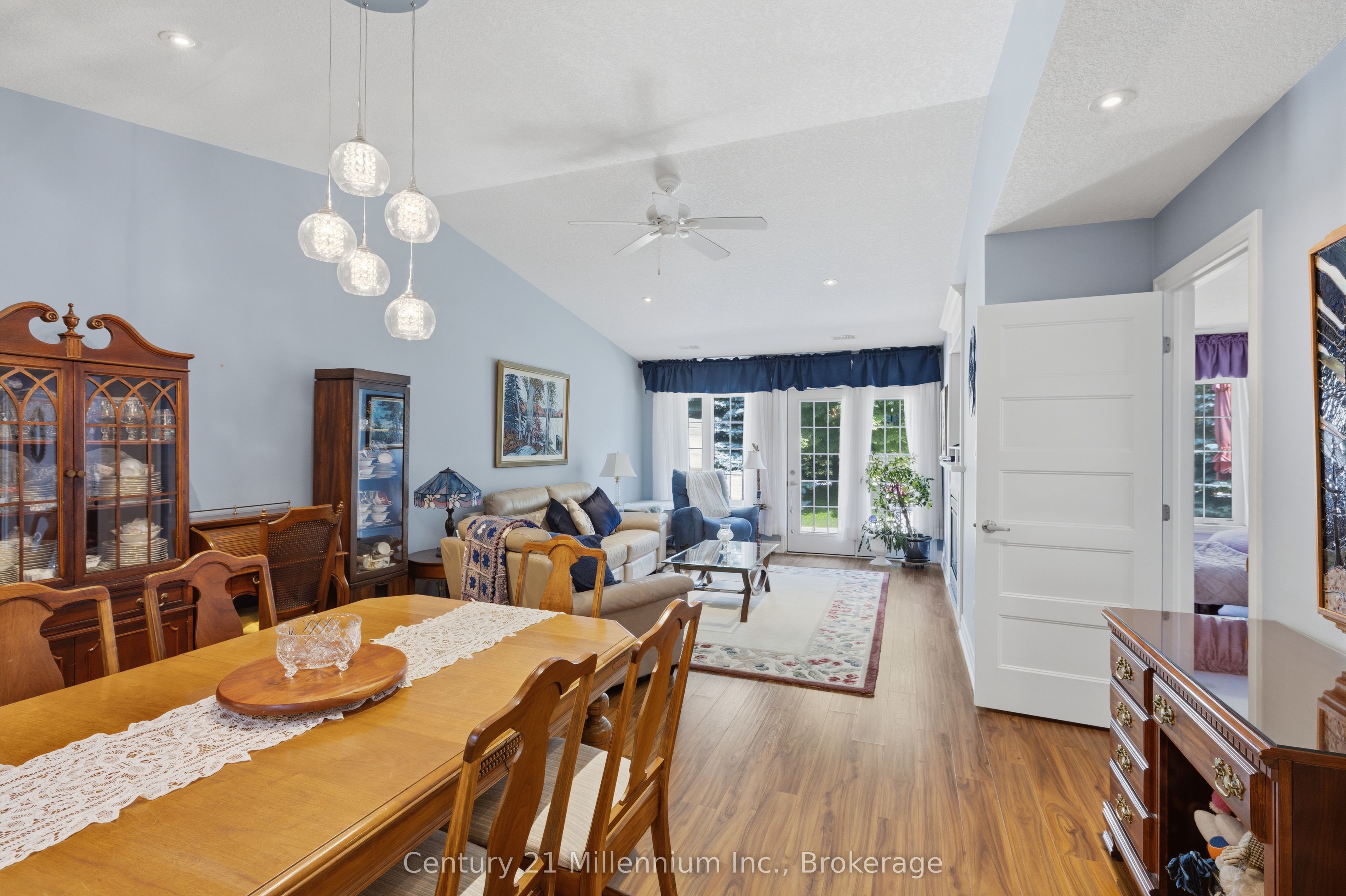 16 Clover Crescent, Wasaga Beach, ON L9Z 0G4