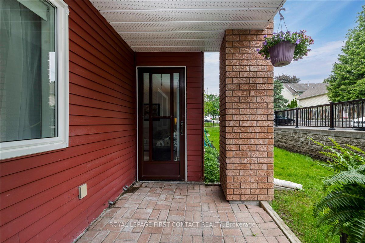 131 Clapperton Street 102, Barrie, ON L4M 3G3
