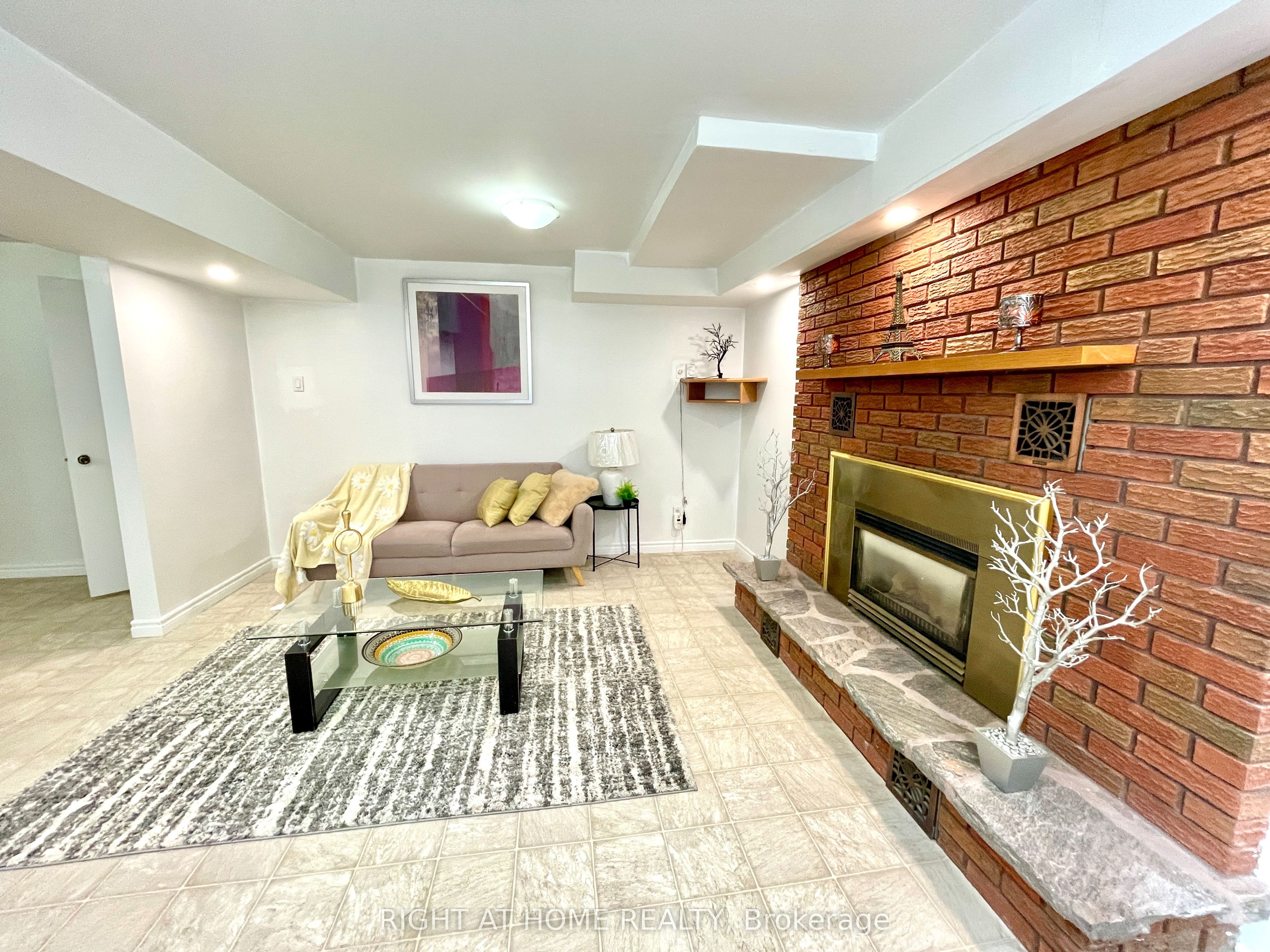 941 Victoria Street, Midland, ON L4R 1B7