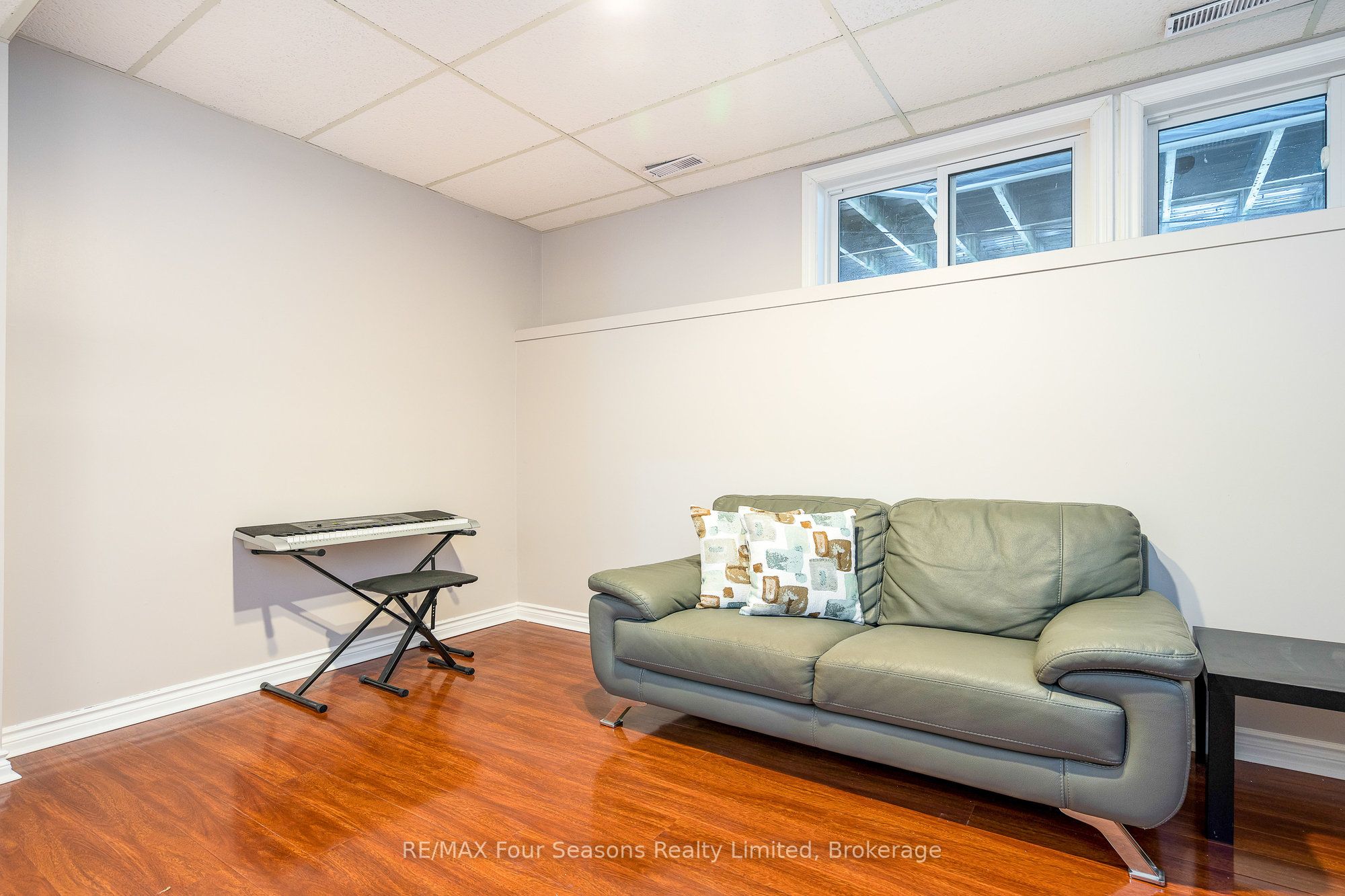 25 Starboard Road 25, Collingwood, ON L9Y 5C8