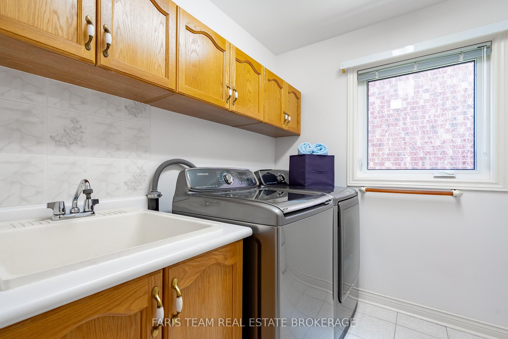 491 Ferndale Drive N, Barrie, ON L4N 7X7