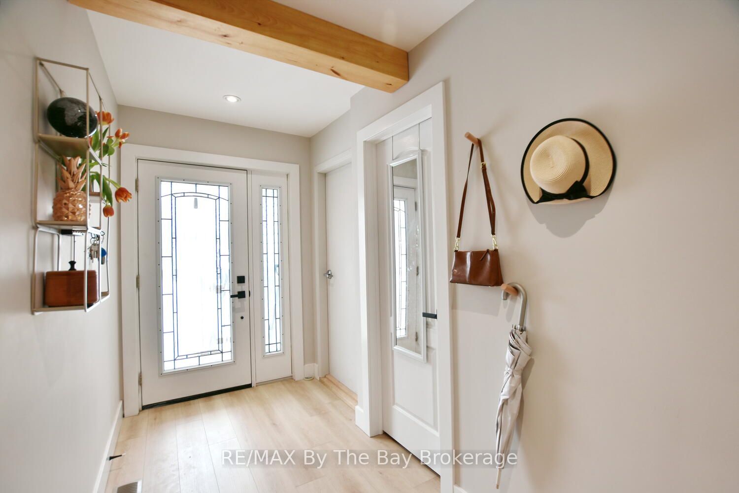 16 CARIBBEAN Drive, Wasaga Beach, ON L9Z 2W3