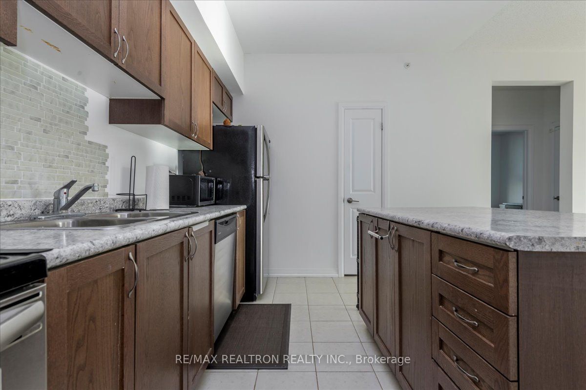 299 Cundles Road E 102, Barrie, ON L4M 0K9