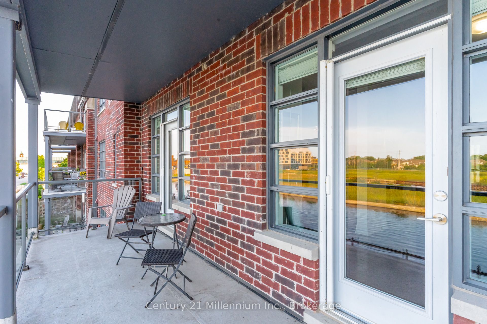 1 Shipyard Lane 209, Collingwood, ON L9Y 0W2
