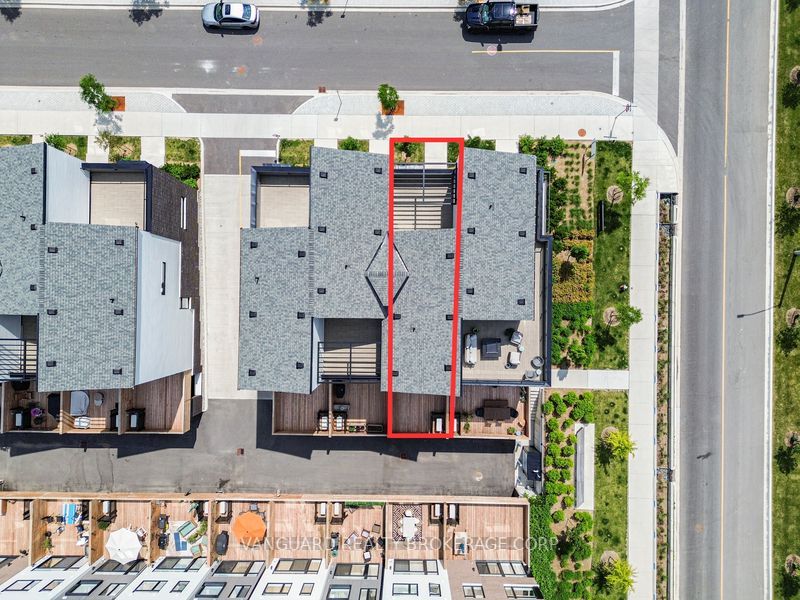 15 Lou Parsons Way 21, Mississauga, ON L5H 0B2