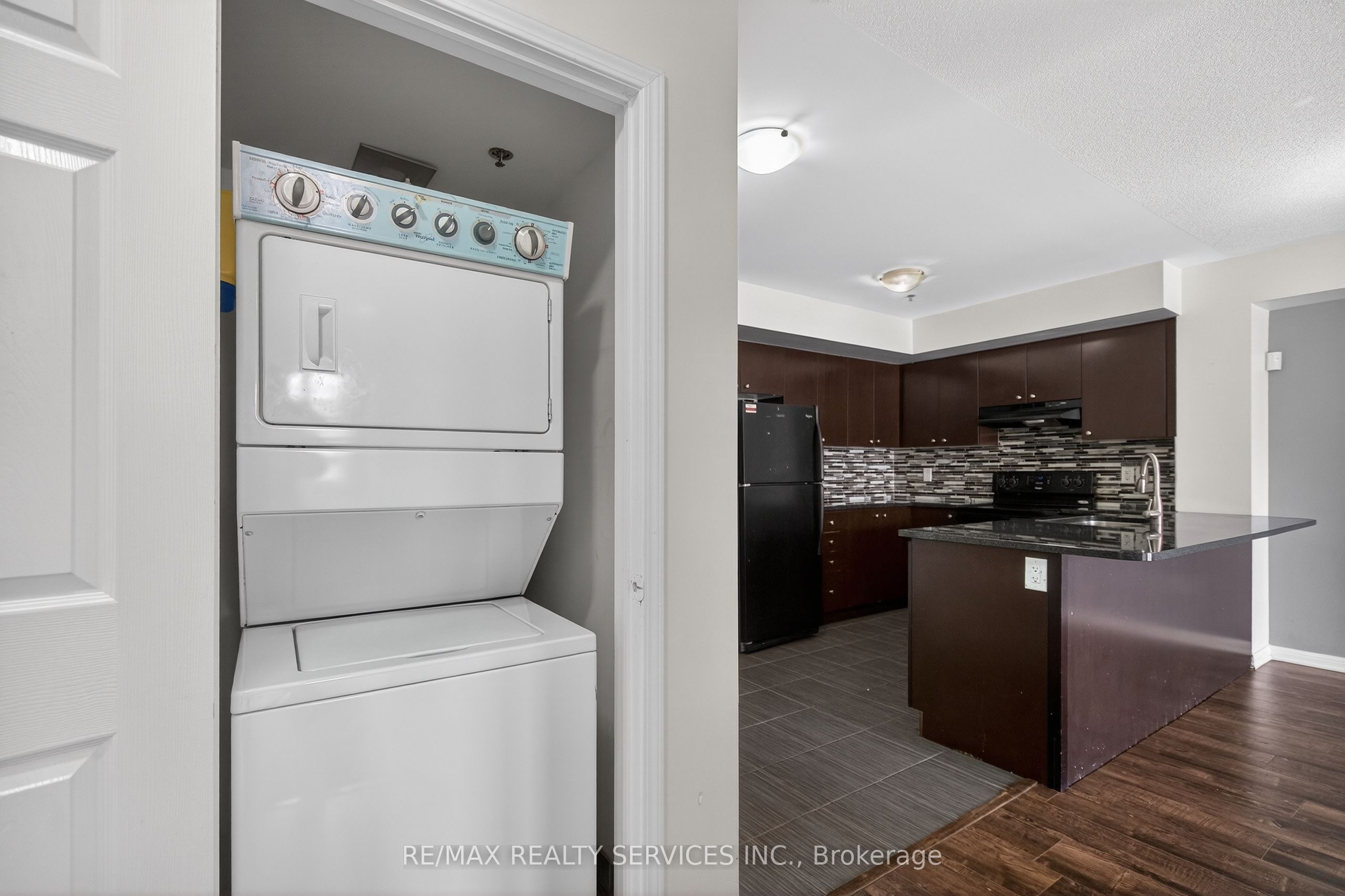 70 Baycliffe Crescent 301, Brampton, ON L7A 0Z5