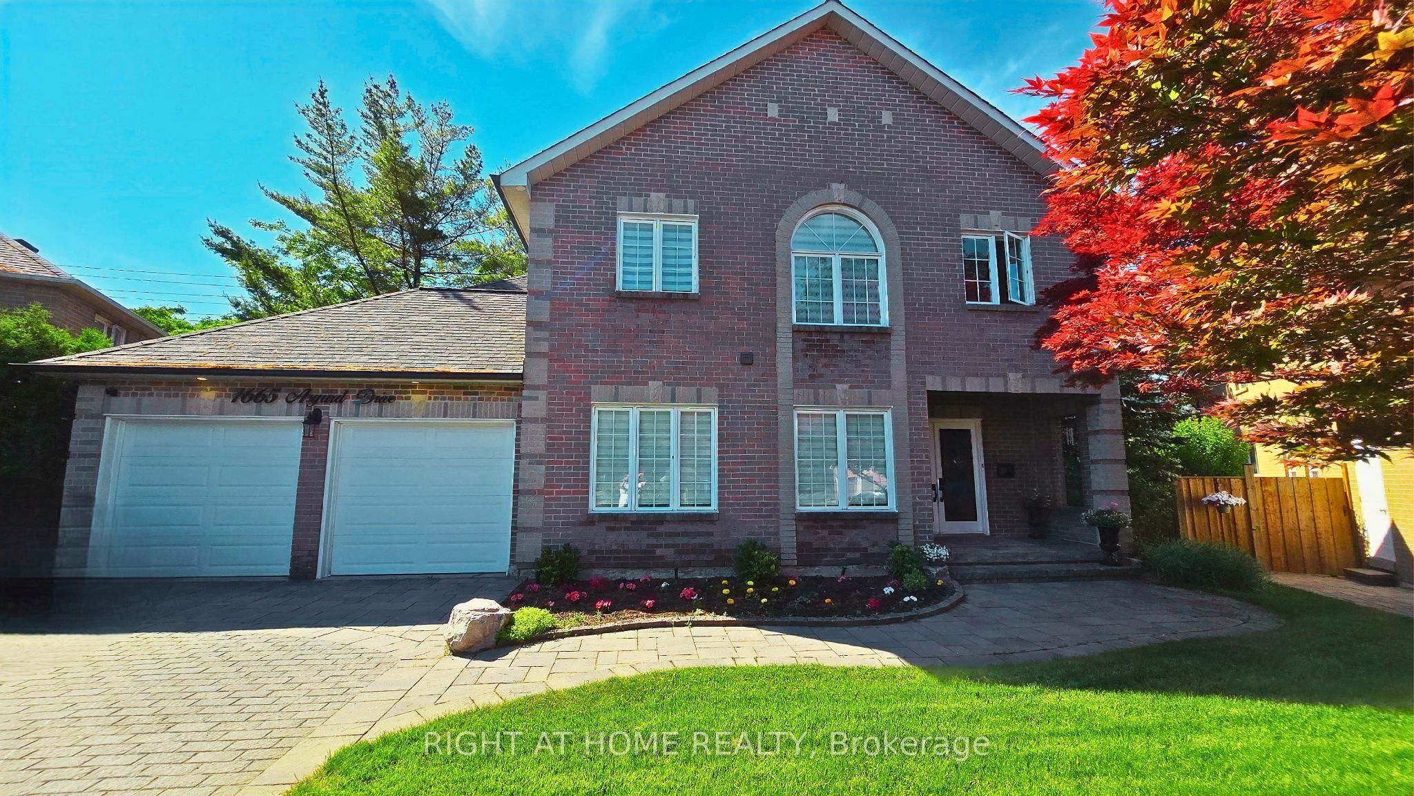 1665 Asgard Drive, Mississauga, ON L5E 3G5