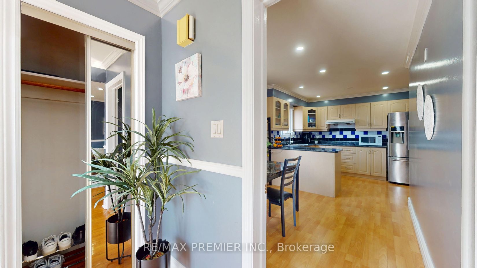 258 Grandravine Drive, Toronto, ON M3N 1J3