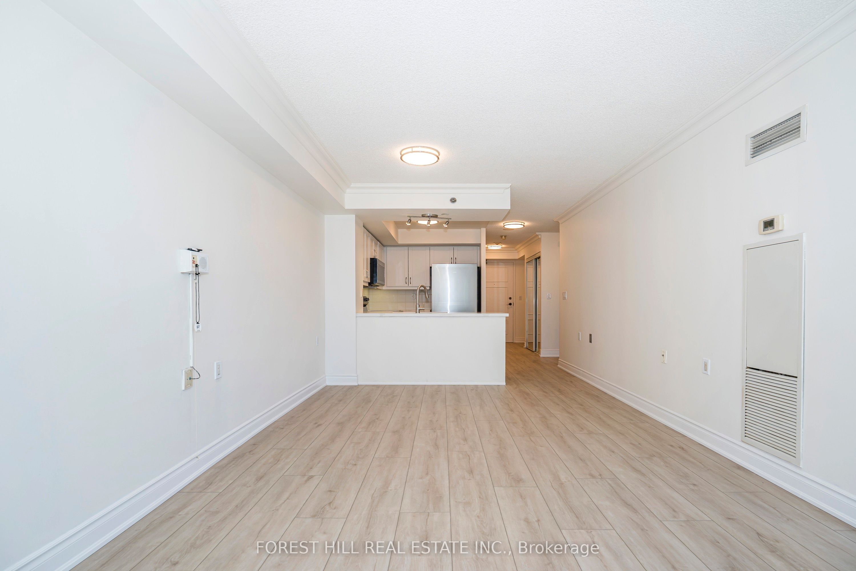 3 Marine Parade Drive 709, Toronto, ON M8V 3Z5