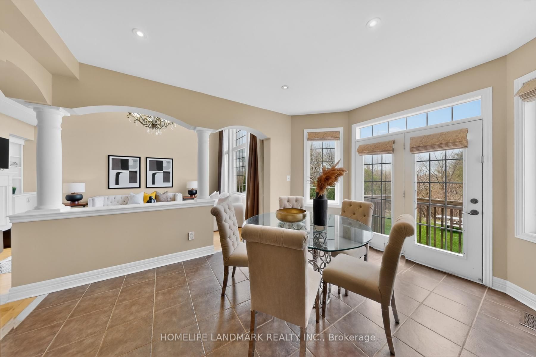2481 Whistling Springs Crescent, Oakville, ON L6M 5G3