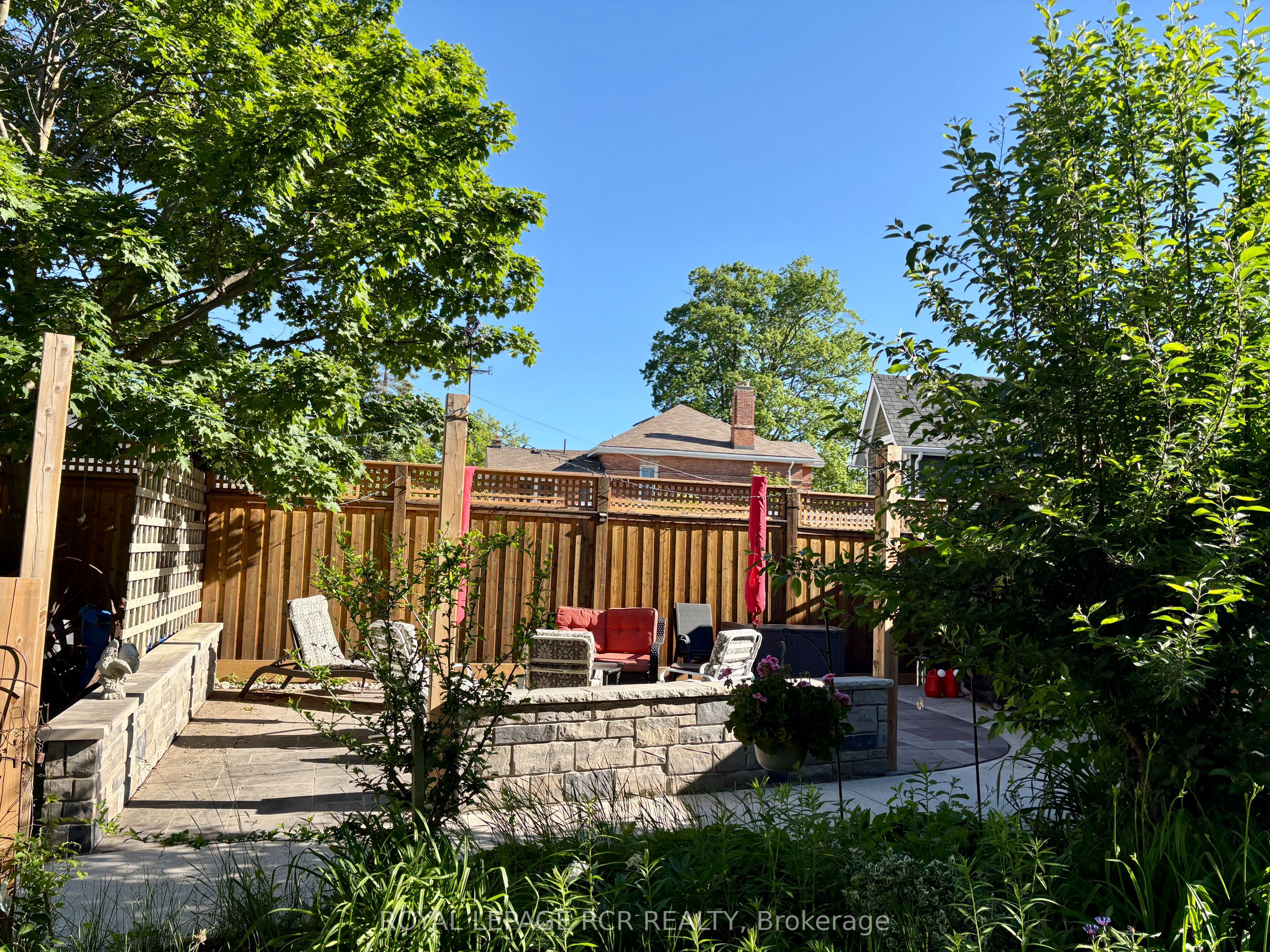 42 First Street, Orangeville, ON L9W 2E2