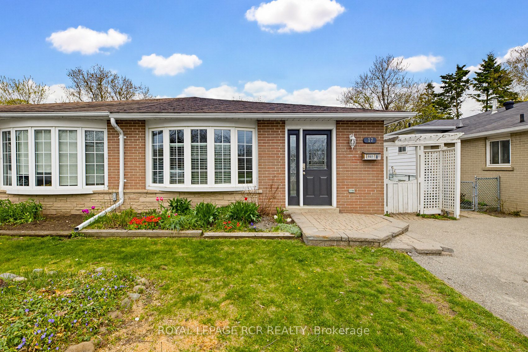 17 Edelwild Drive, Orangeville, ON L9W 2Y4