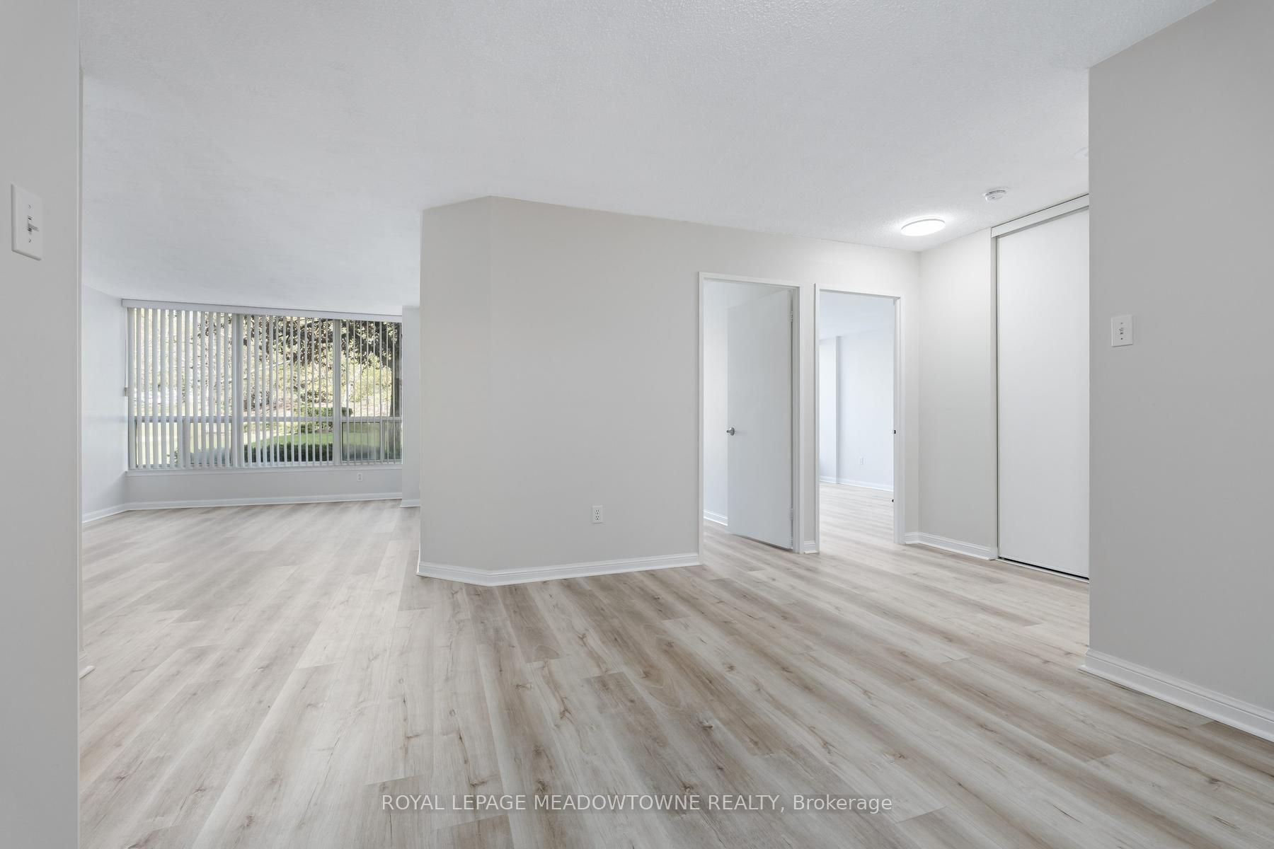 10 Laurelcrest Street 104, Brampton, ON L6S 5Y3