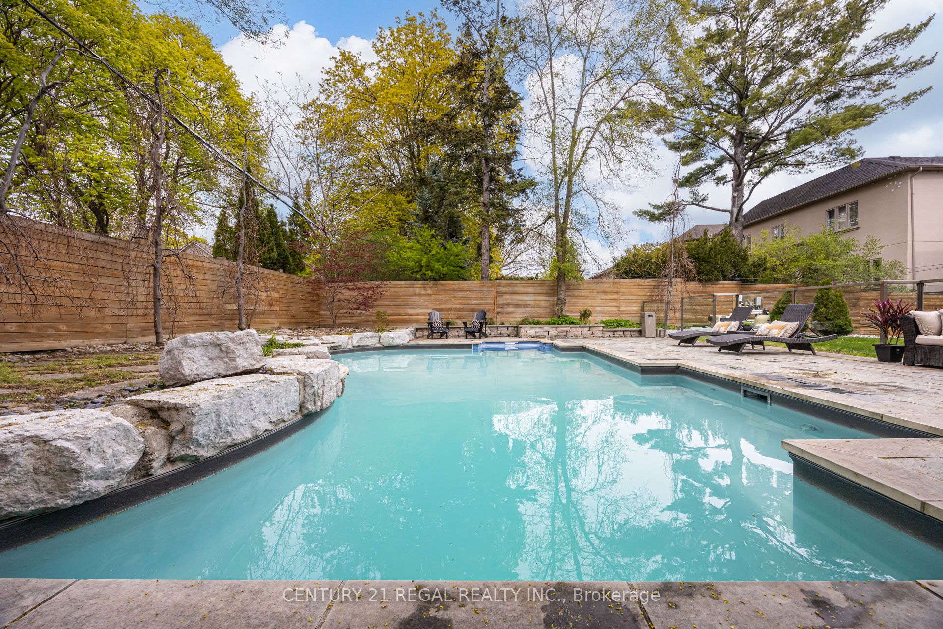 38 Mattice Road, Toronto, ON M9A 1E6