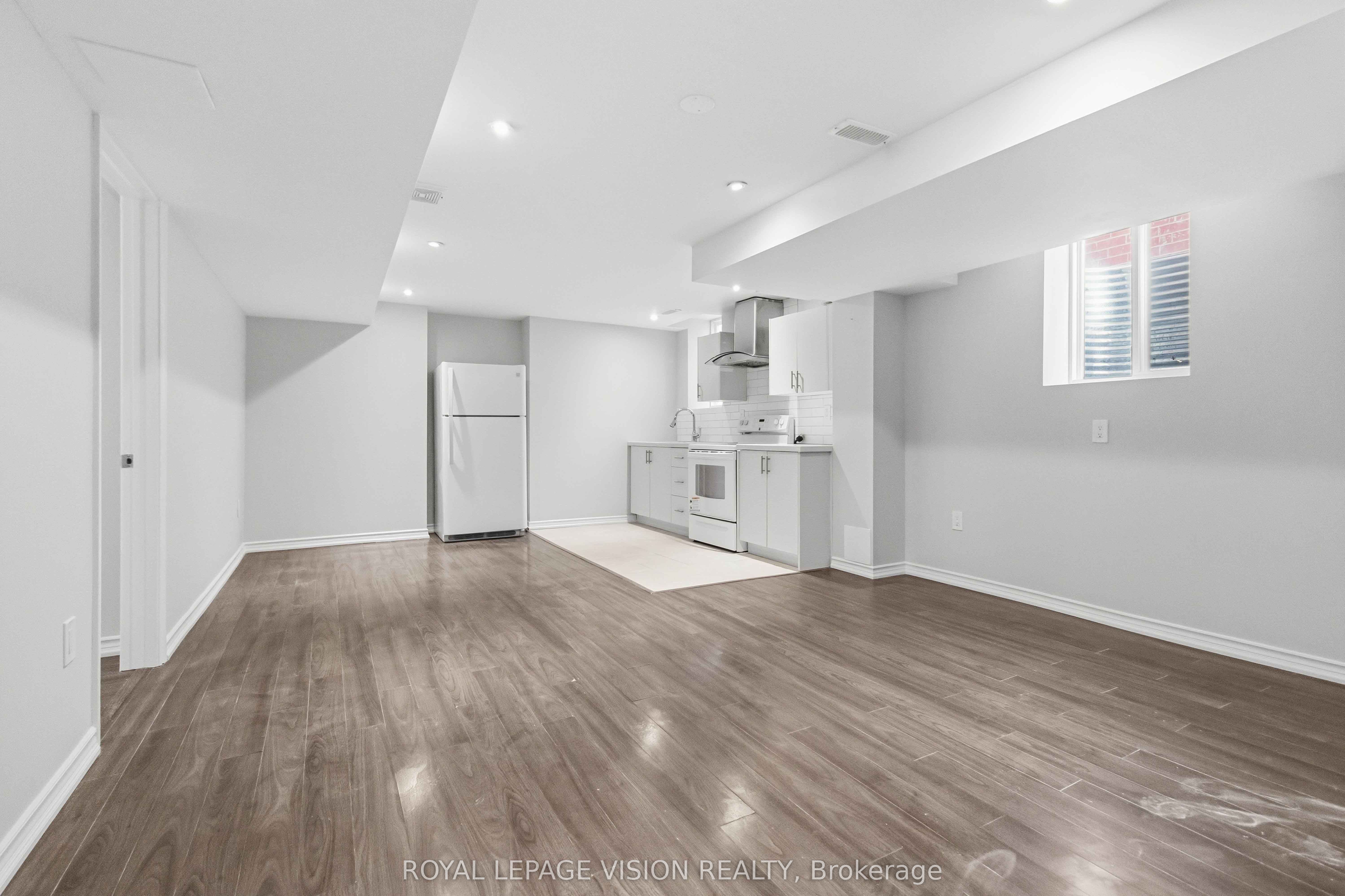 3859 Mcdowell Drive, Mississauga, ON L5M 6P1