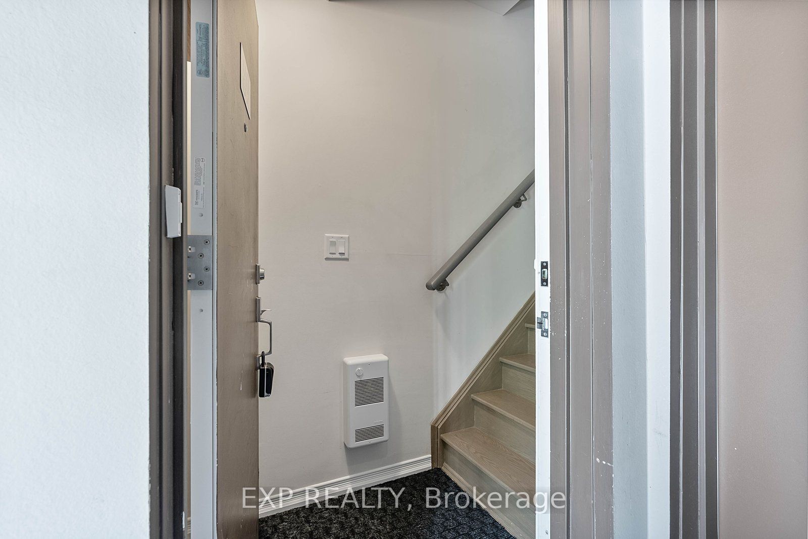 30 Fieldway Road 89, Toronto, ON M8Z 0E3