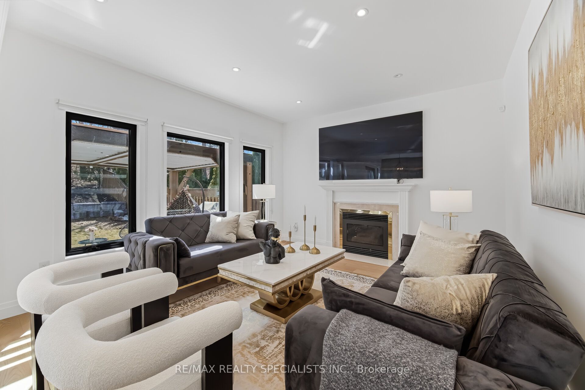 304 Barondale Drive, Mississauga, ON L4Z 3T7