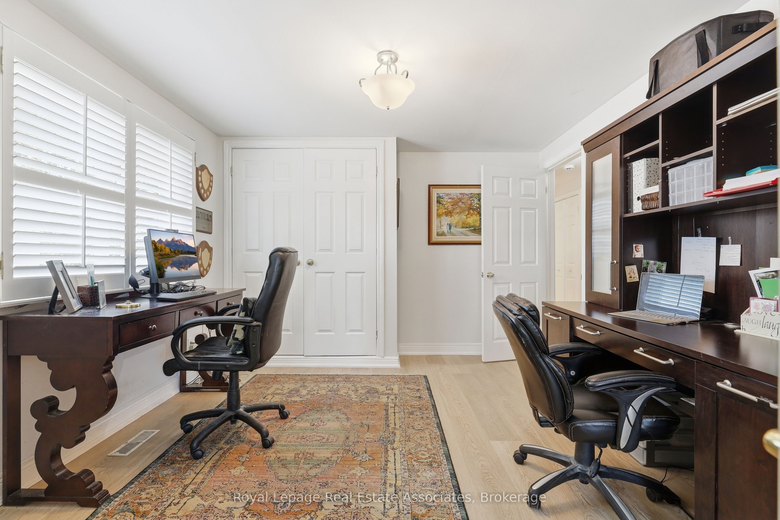 2580 Homelands Drive, Mississauga, ON L5K 1H6