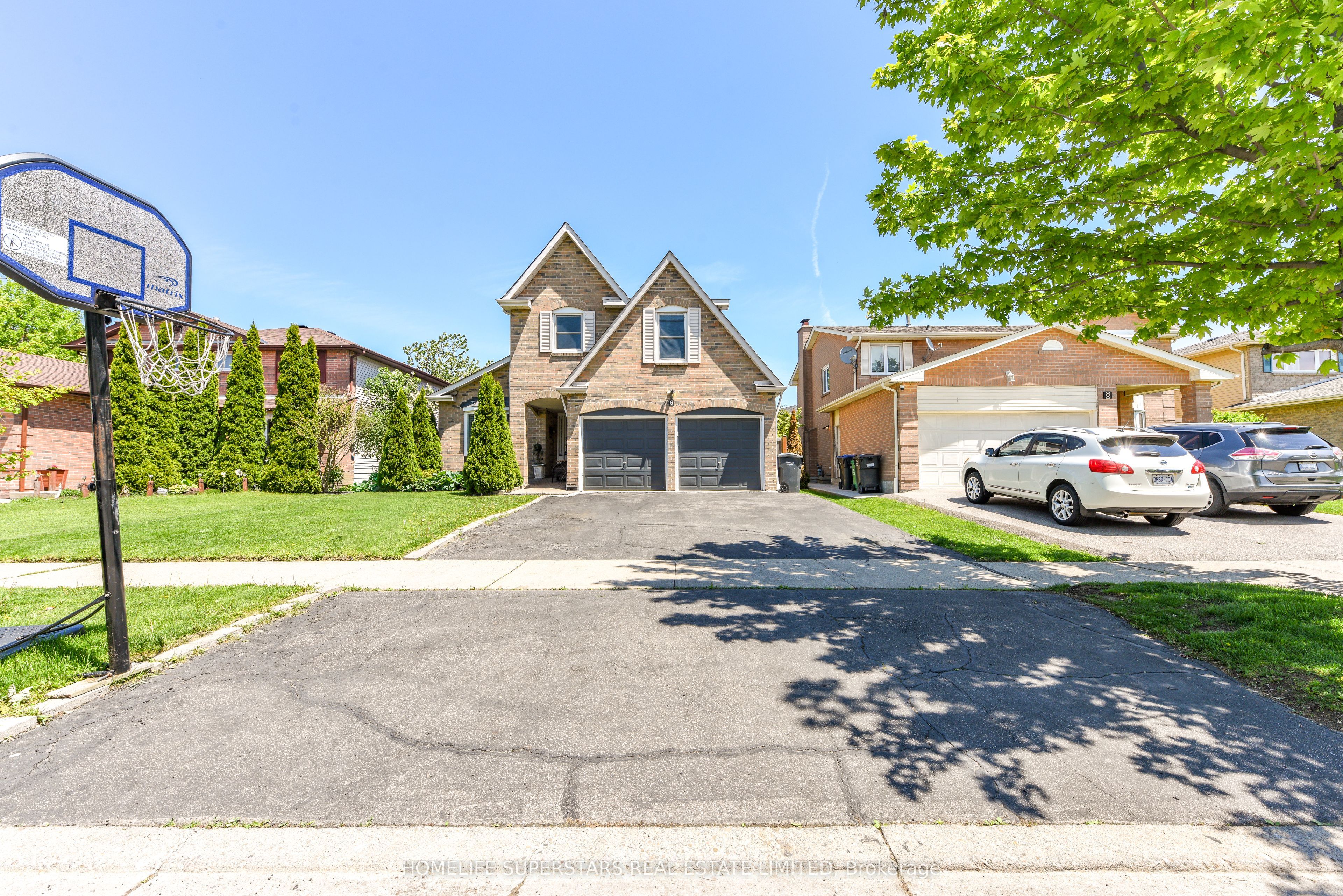 6 Farley Road, Brampton, ON L6Y 2N9