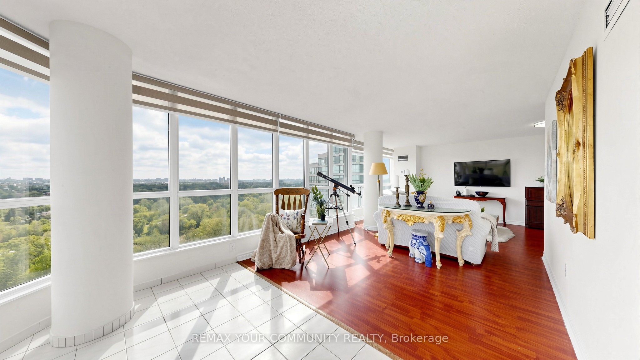 1 Rowntree Road 1215, Toronto, ON M9V 5G7