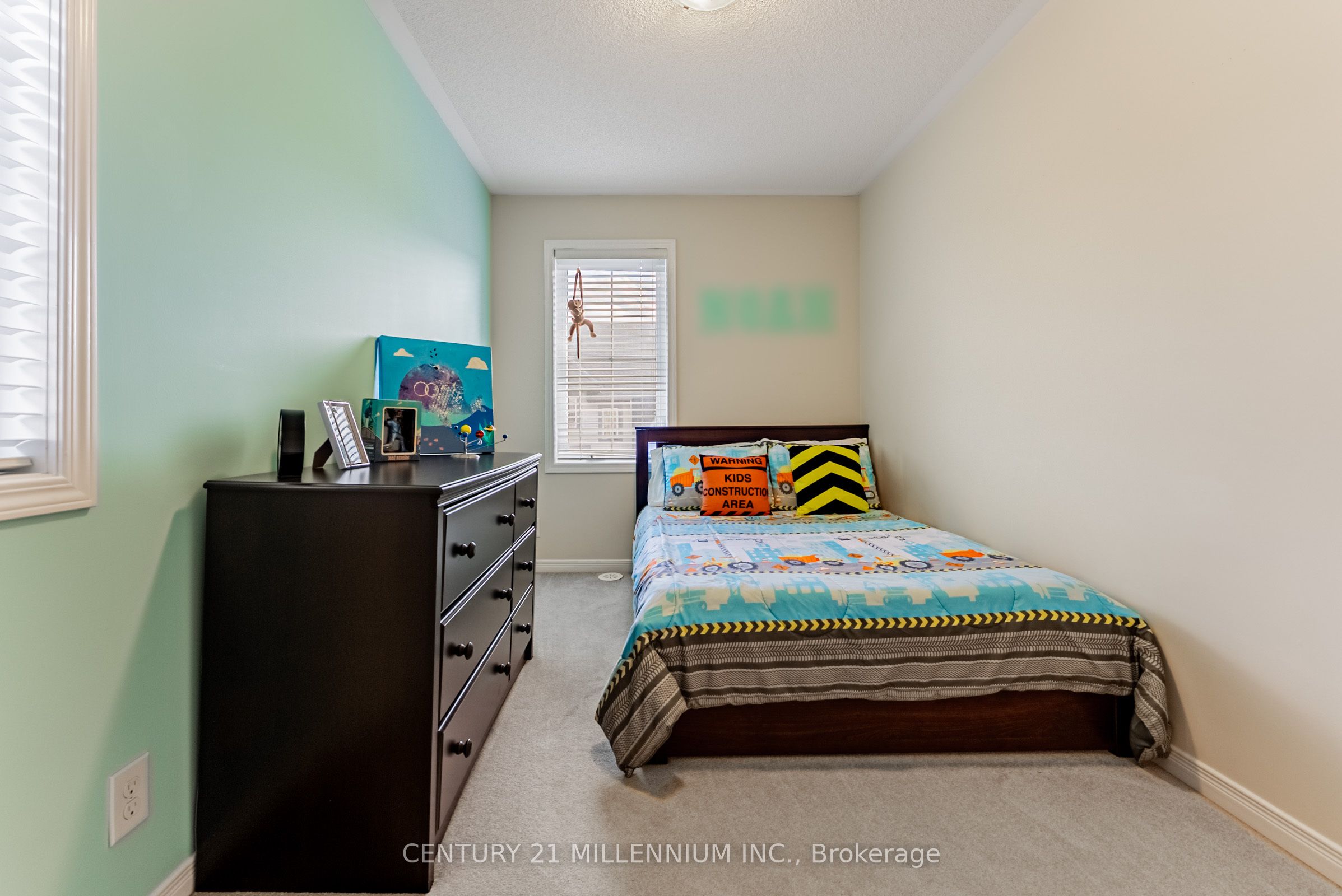 111 Cedar Lake Crescent, Brampton, ON L6Y 0R1