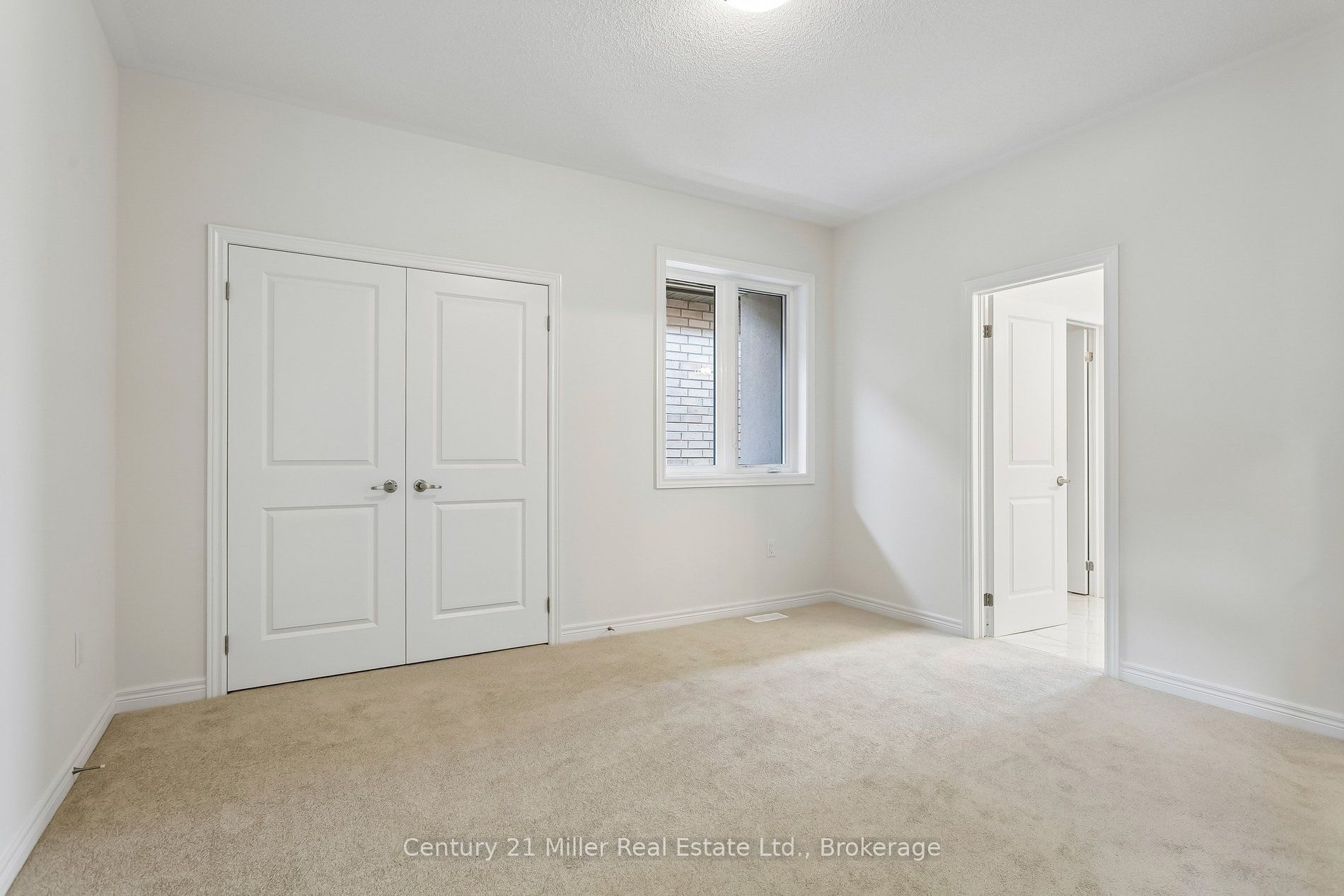 3266 Millicent Avenue, Oakville, ON L6H 0V8