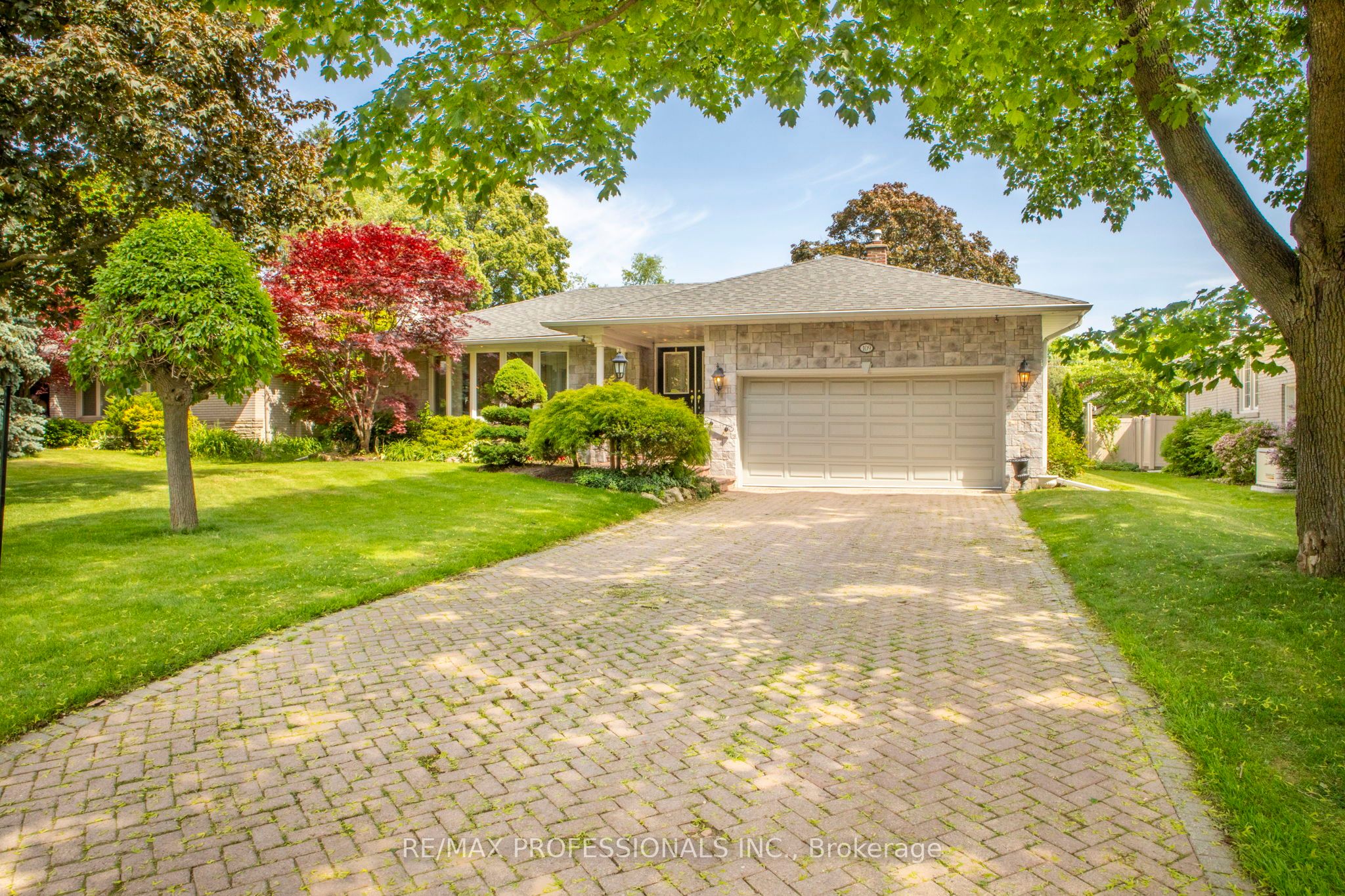 109 Princess Margaret Boulevard, Toronto, ON M9B 2Z2