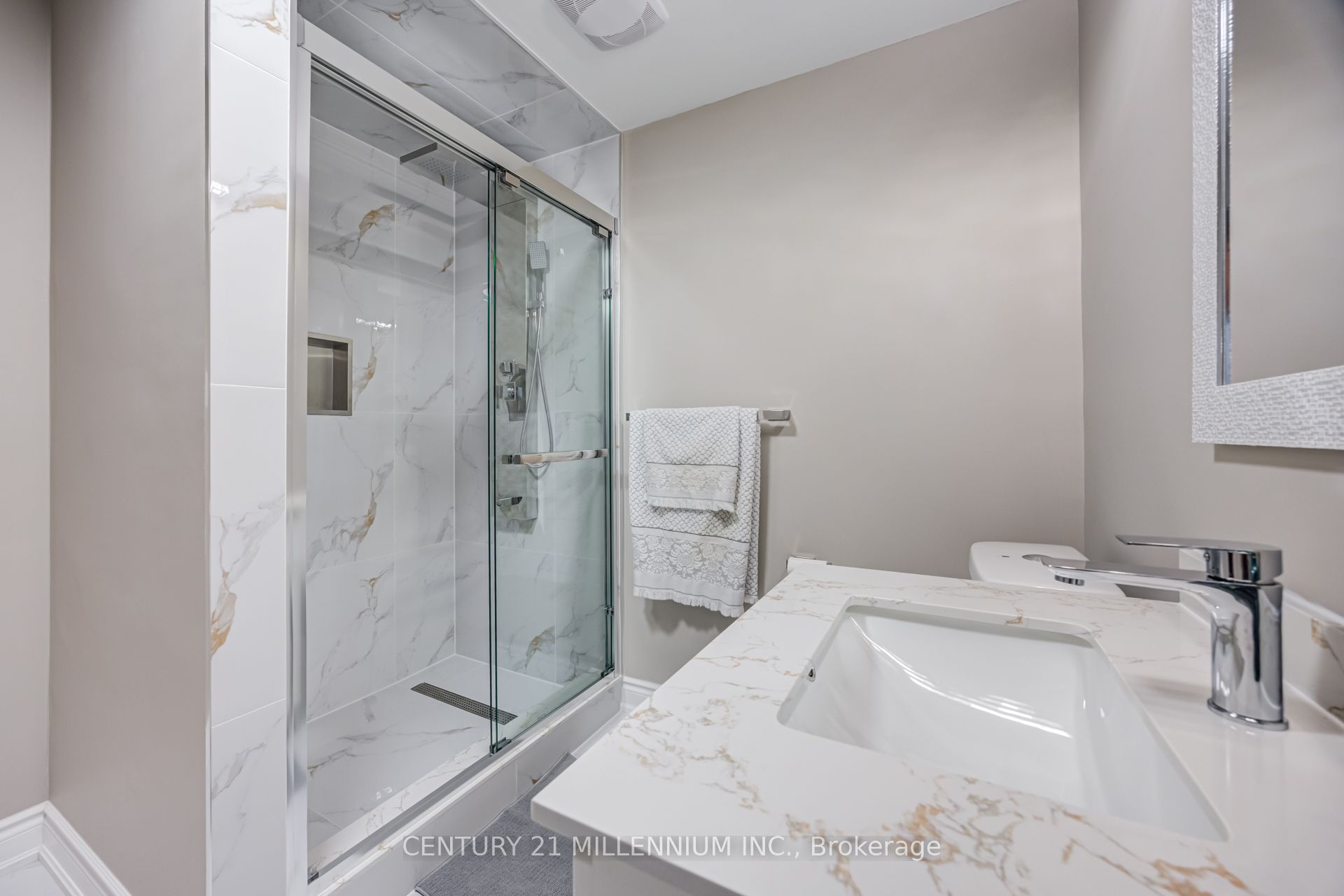 7 Bramoak Crescent, Brampton, ON L7A 1T7