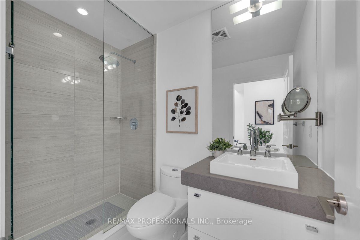 33 Shore Breeze Drive 1310, Toronto, ON M8V 0G1
