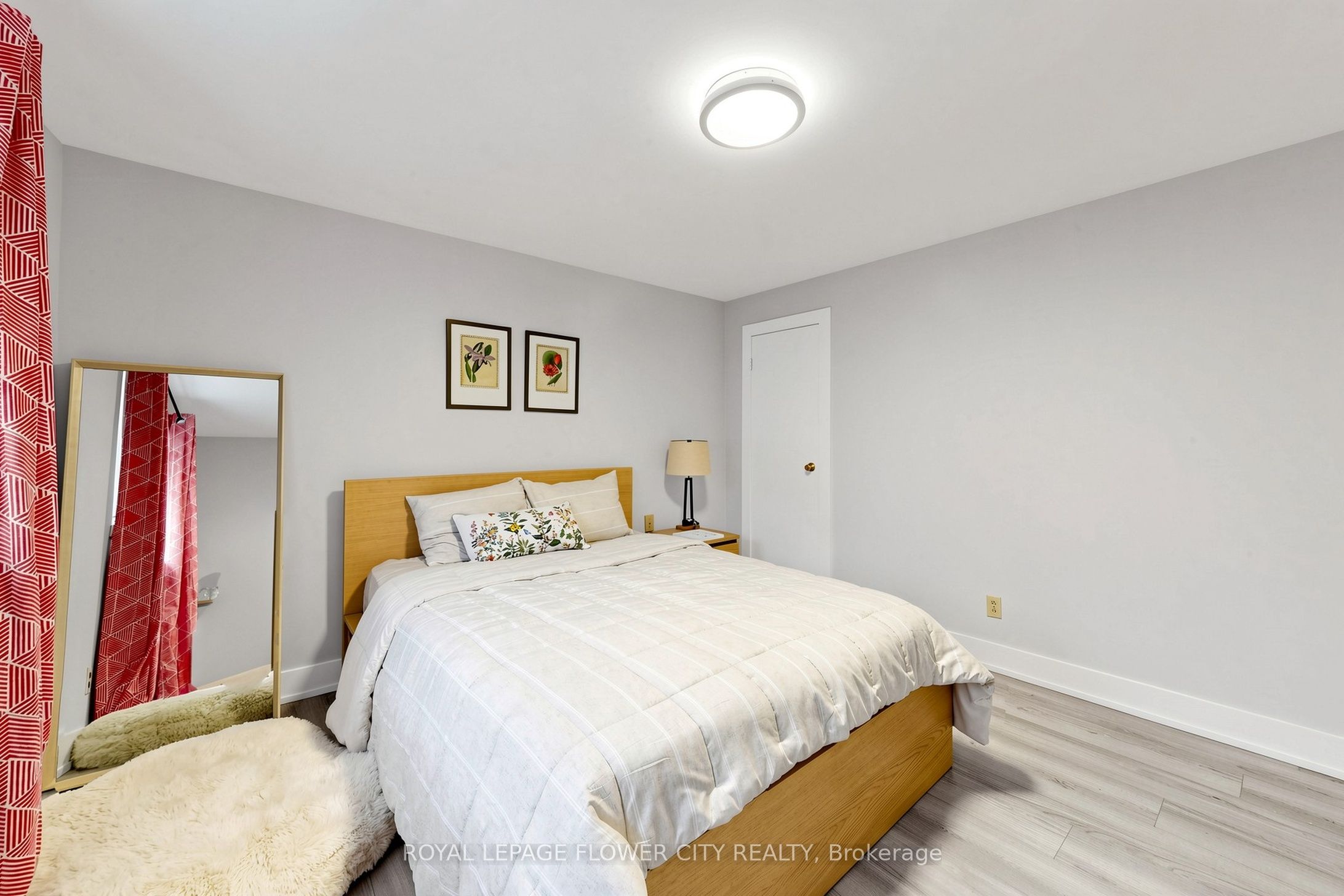 206 Mcmurchy Avenue S, Brampton, ON L6Y 1Z3