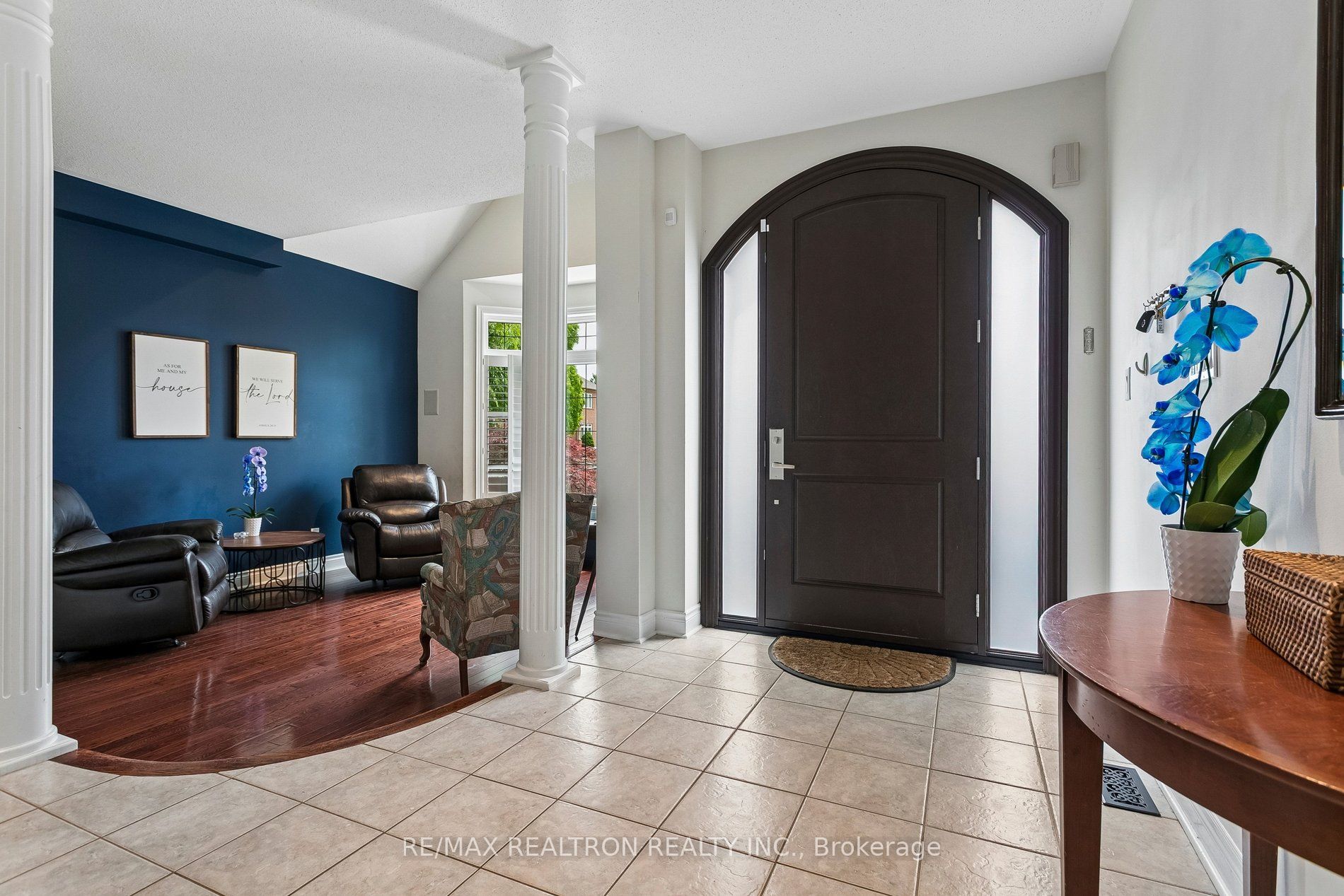 2207 Mariposa Road, Oakville, ON L6M 4S1