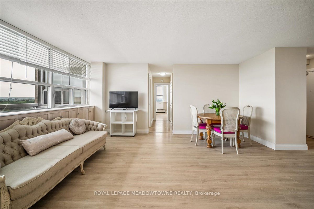 2263 Marine Drive 1601, Oakville, ON L6L 5K1