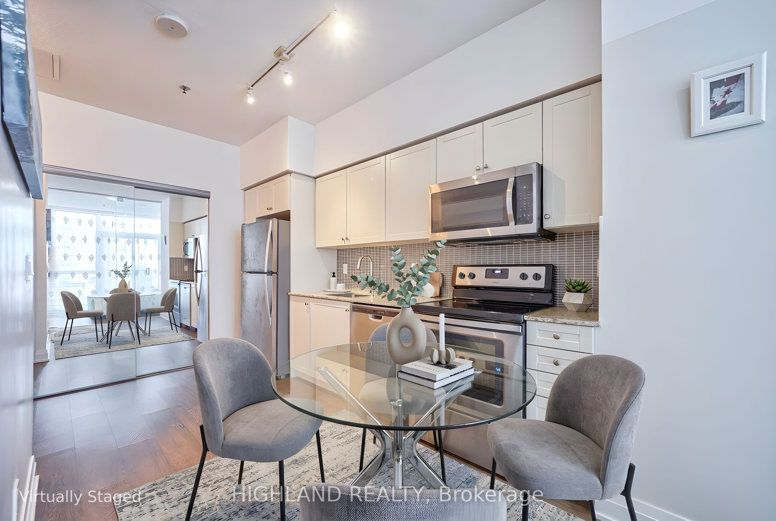 55 Speers Road 306, Oakville, ON L6K 0H9