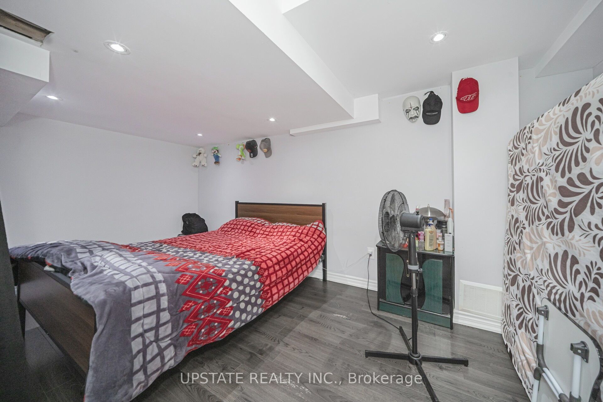 2 Beachville Circle, Brampton, ON L6X 0V4