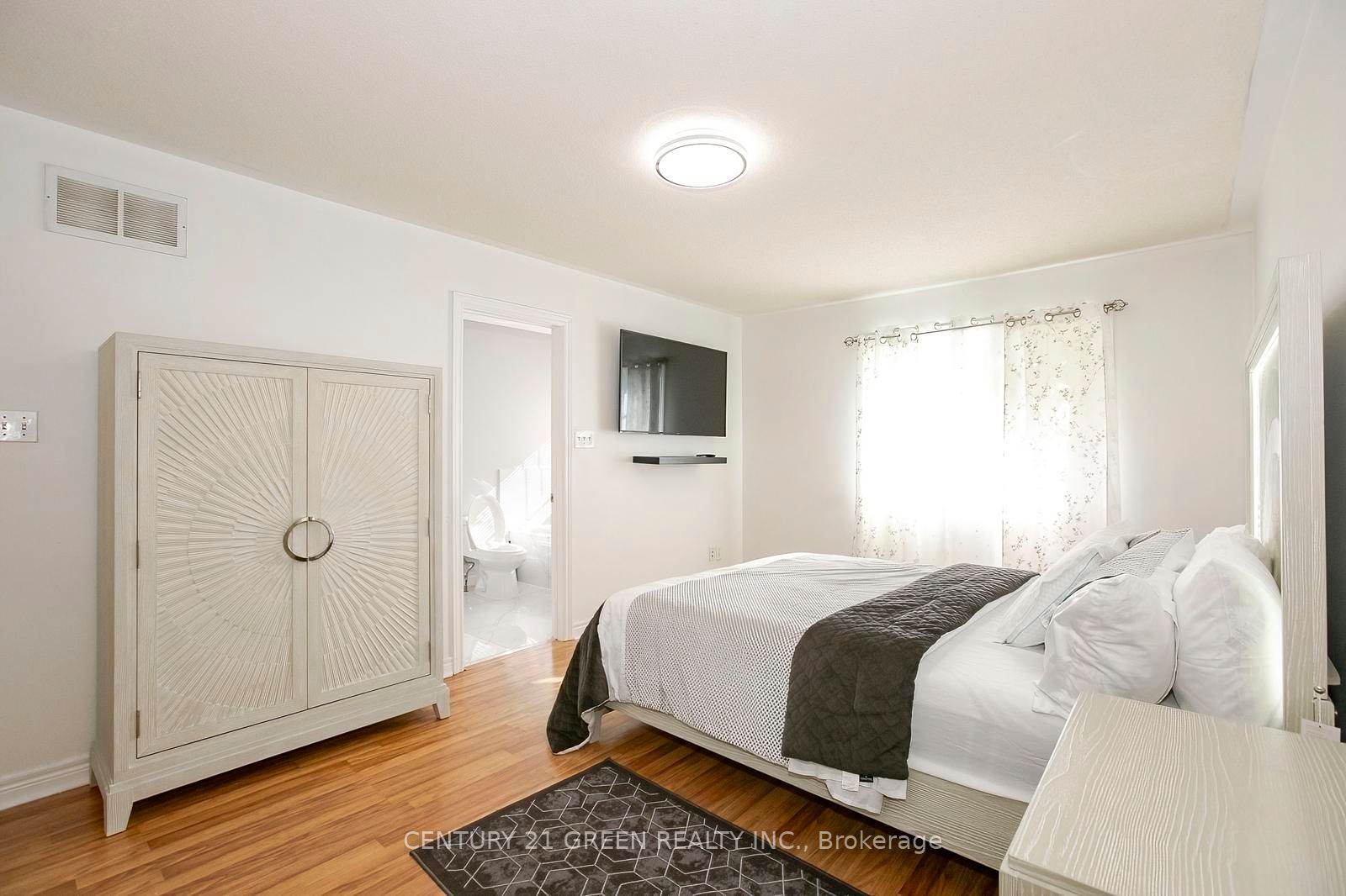 770 Othello Court E 38, Mississauga, ON L5W 1Y2