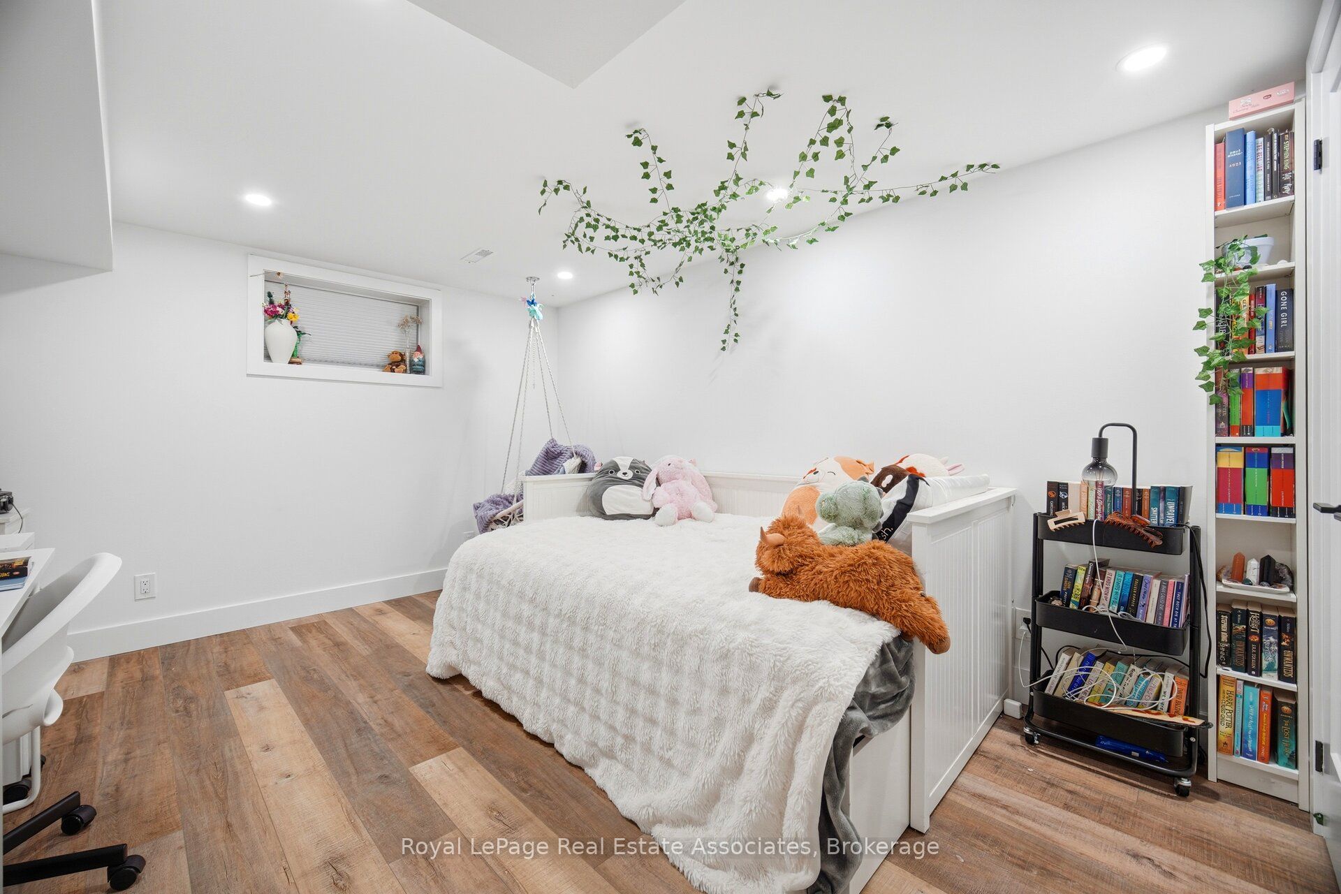 45 Cleaveholm Drive, Halton Hills, ON L7G 3E3