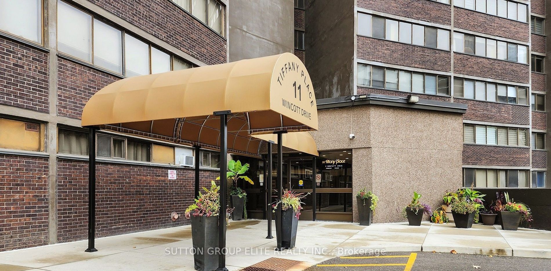 11 Wincott Drive 1110, Toronto, ON M9R 2R9