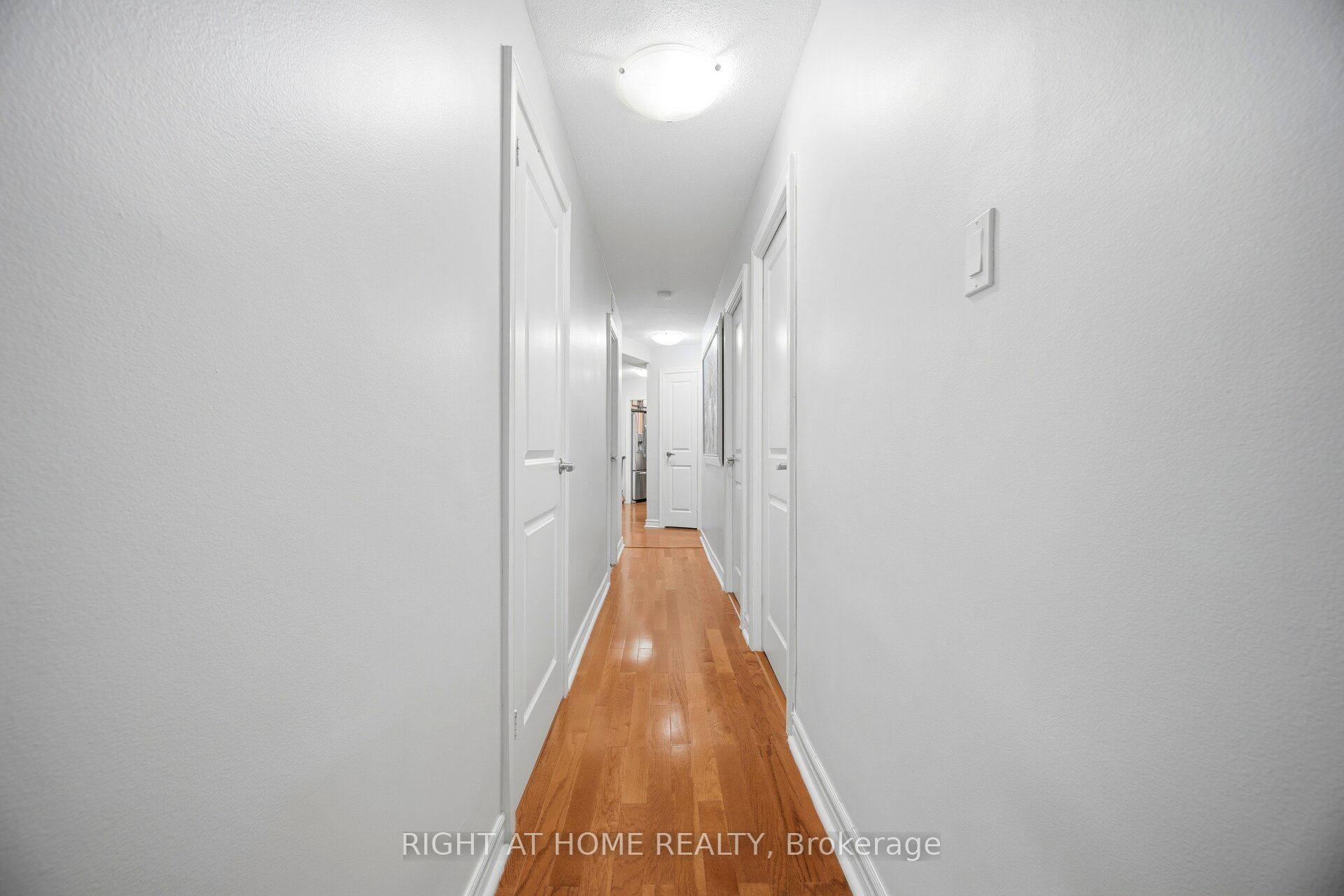 627 The West Mall N/A 306, Toronto, ON M9C 4X5