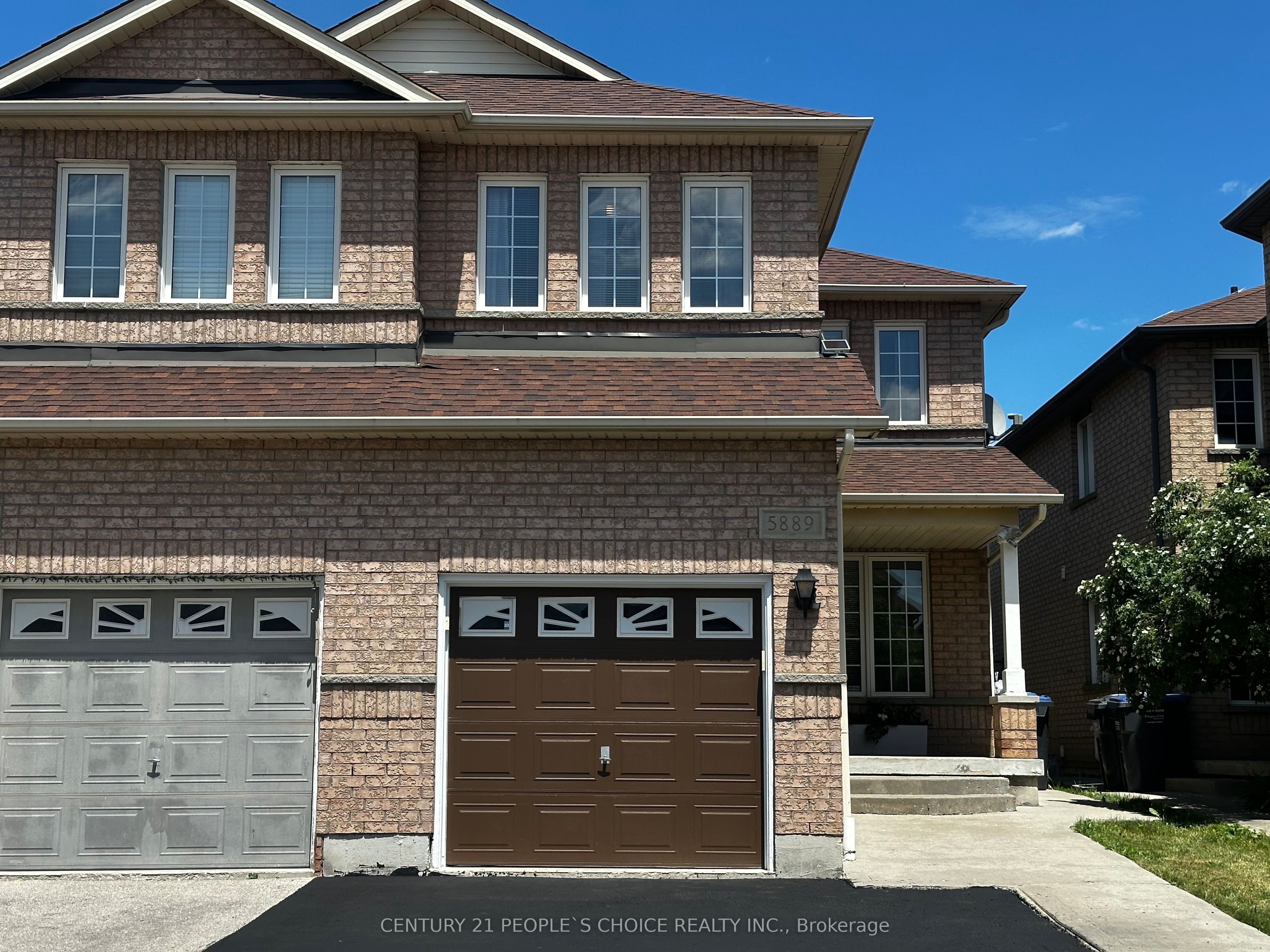 5889 Stonebriar Crescent, Mississauga, ON L5V 2T7