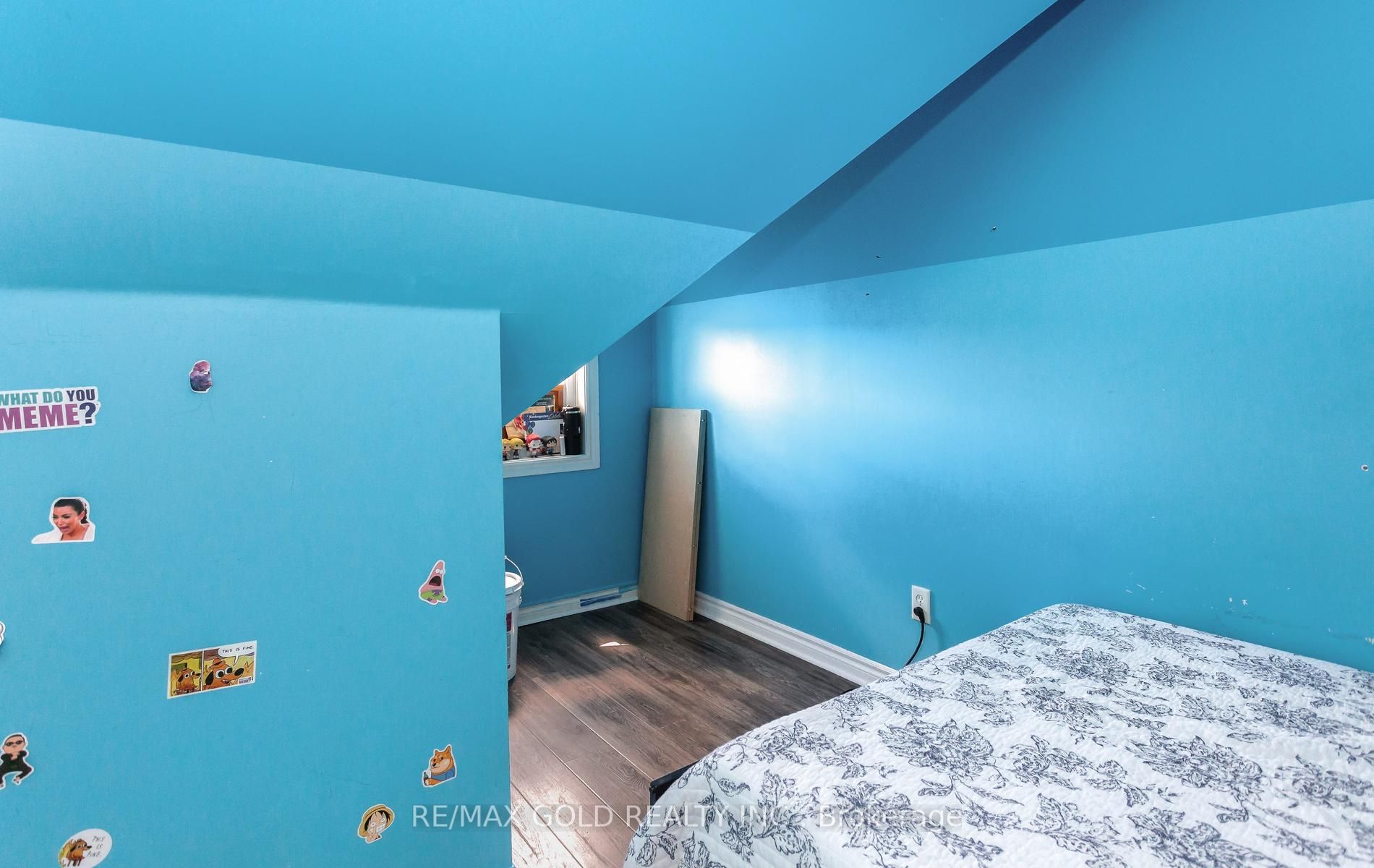 800 Dundas Street W 37, Mississauga, ON L5C 4S5