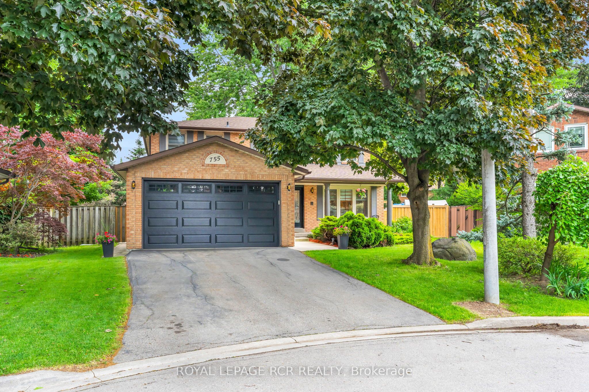 755 Cameron Court, Mississauga, ON L5C 3B8