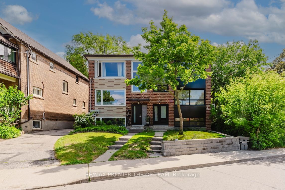 299 Quebec Avenue, Toronto, ON M6P 2V2