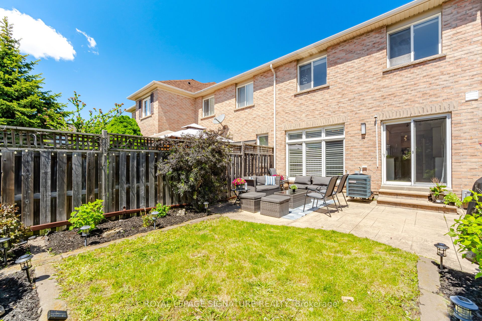 2511 Boros Road 9, Burlington, ON L7M 5B2