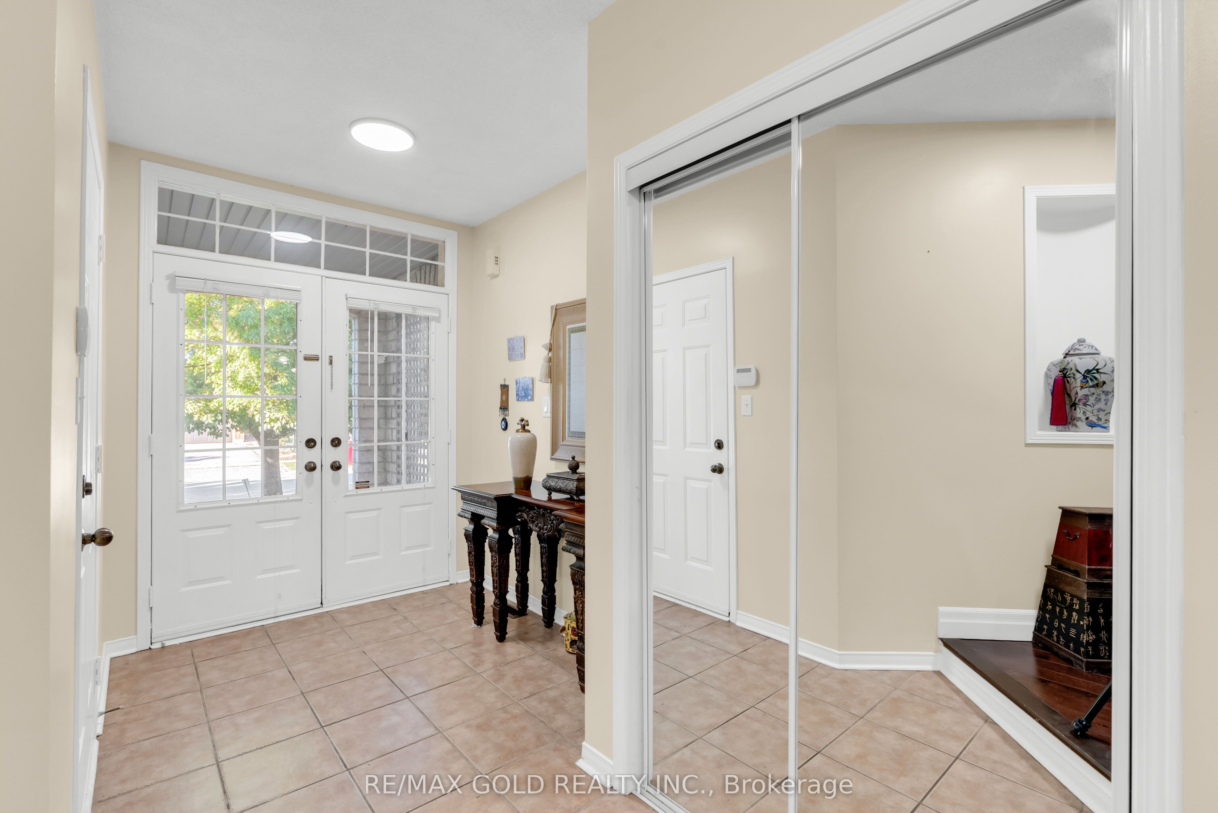 5872 Yachtsman Crossing Boulevard, Mississauga, ON L5M 6P1